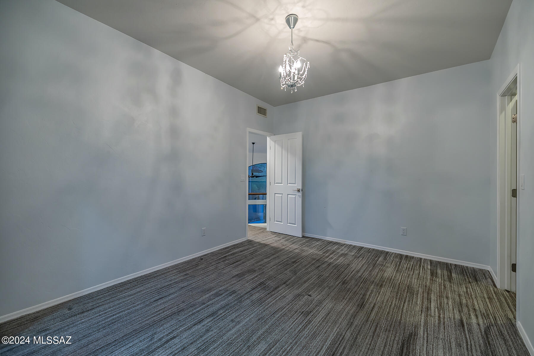 6212 N Desert Moon Loop