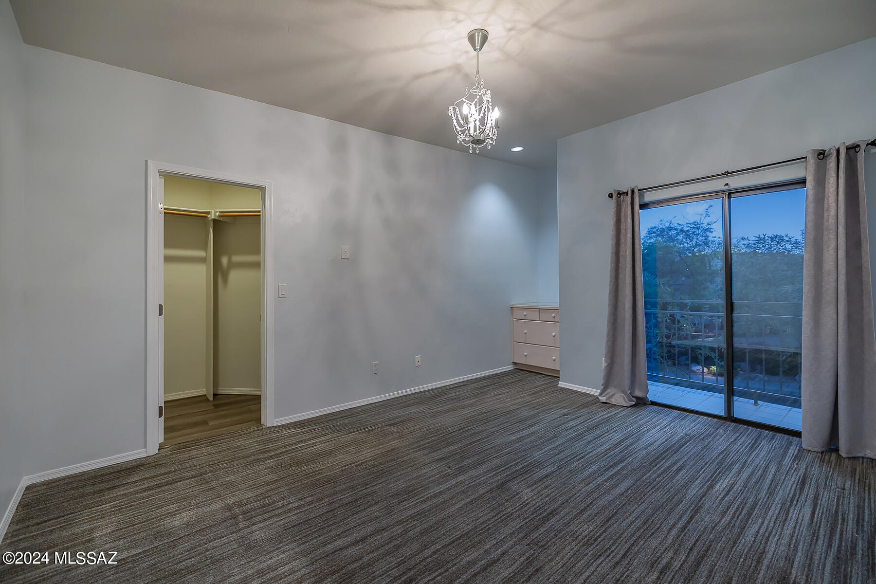 6212 N Desert Moon Loop