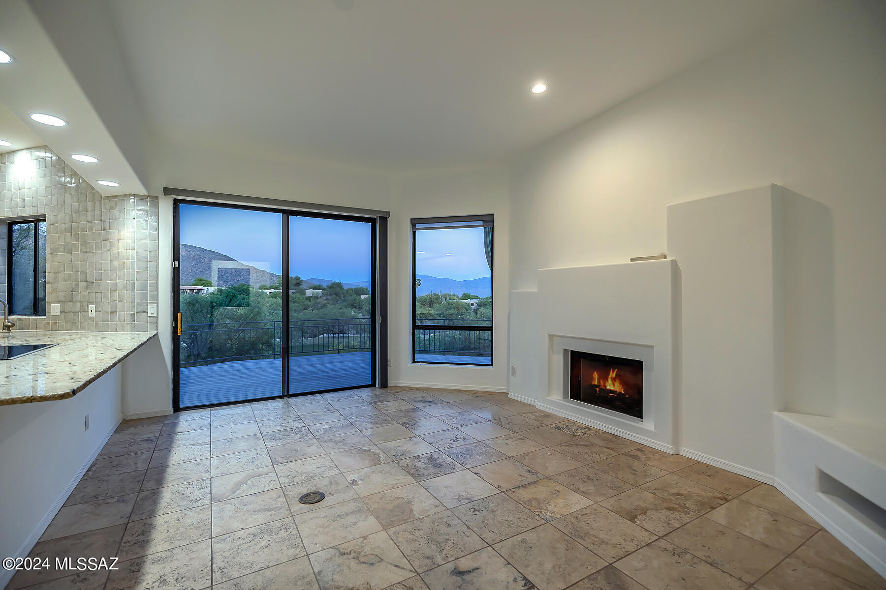 6212 N Desert Moon Loop
