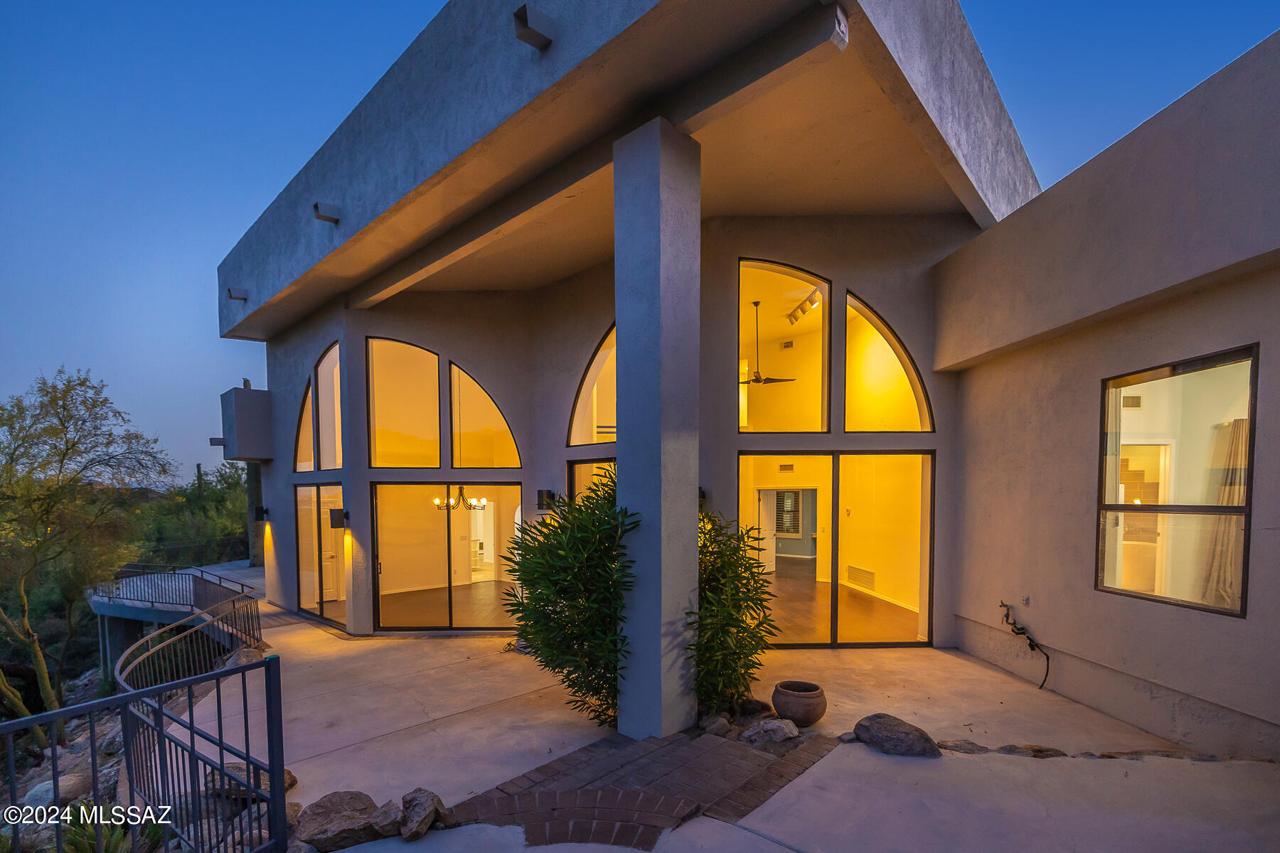 6212 N Desert Moon Loop