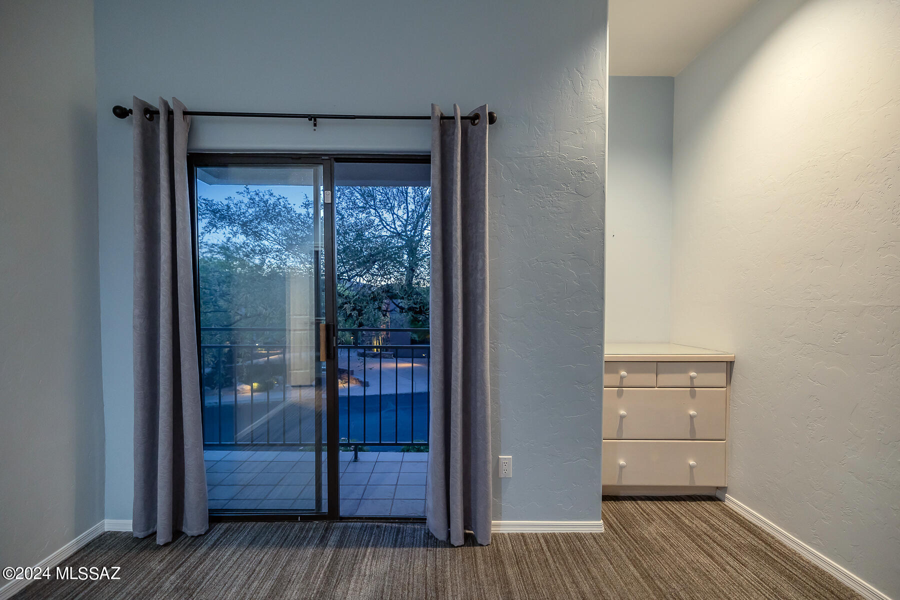 6212 N Desert Moon Loop