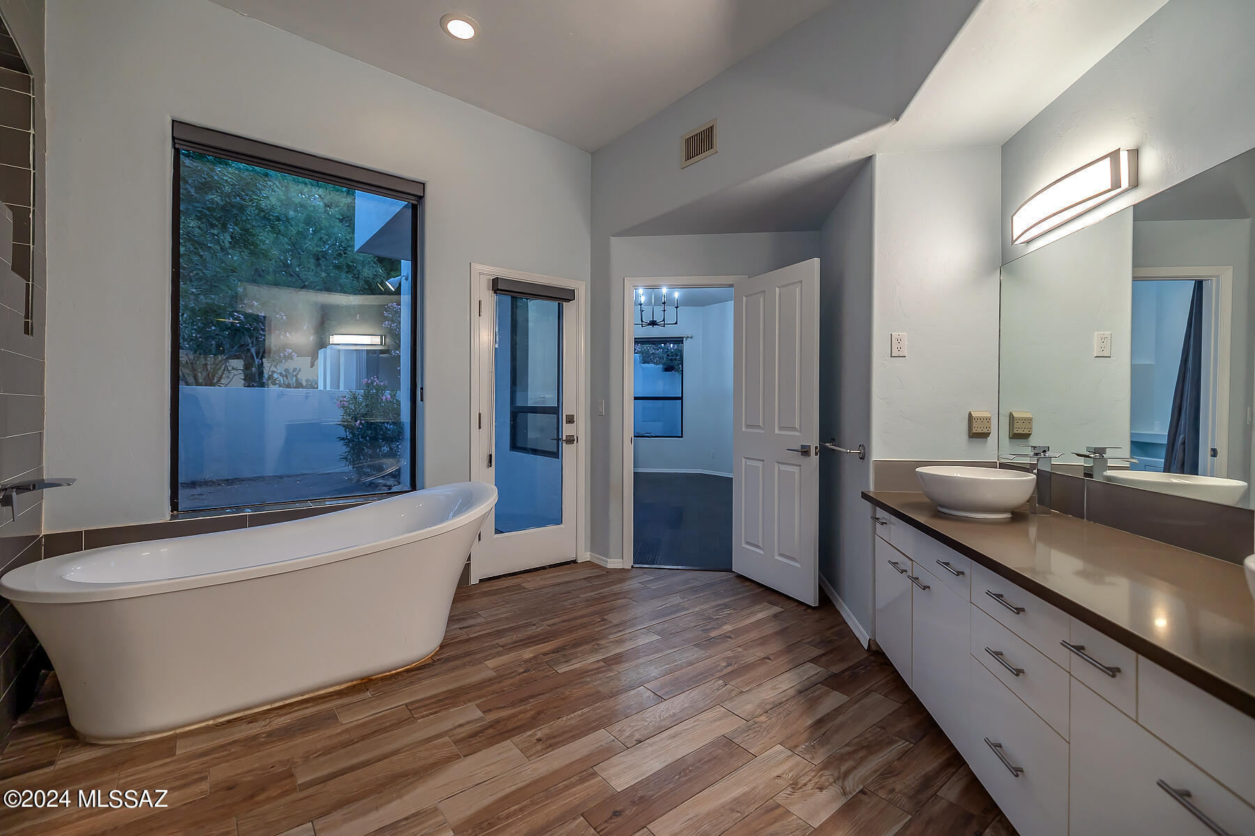 6212 N Desert Moon Loop