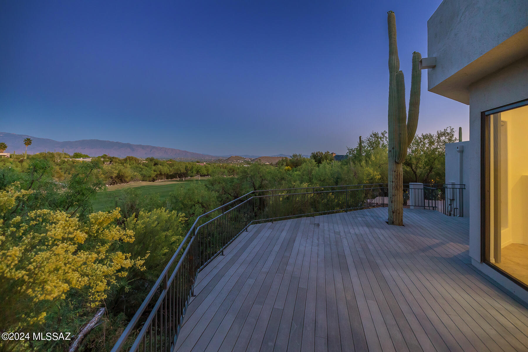 6212 N Desert Moon Loop