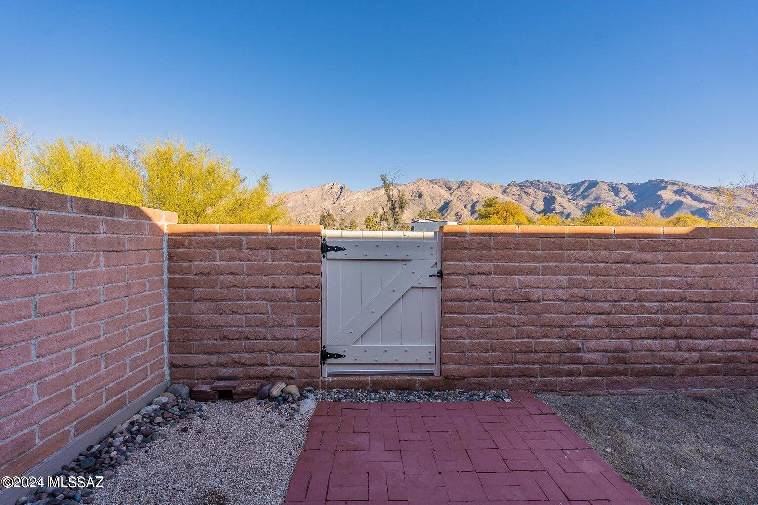 4919 E Placita Arenosa