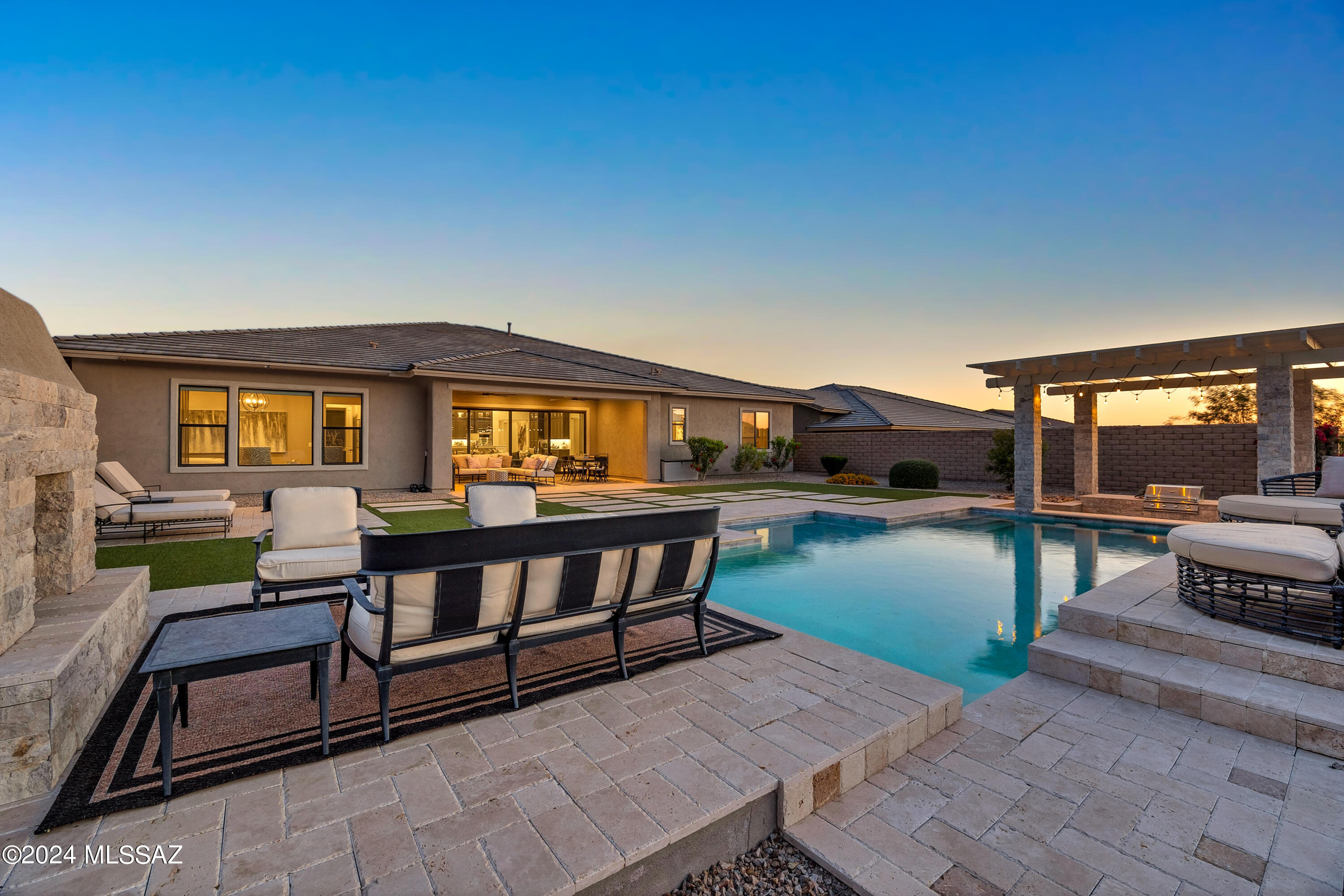 6890 W Turquoise Hills Place