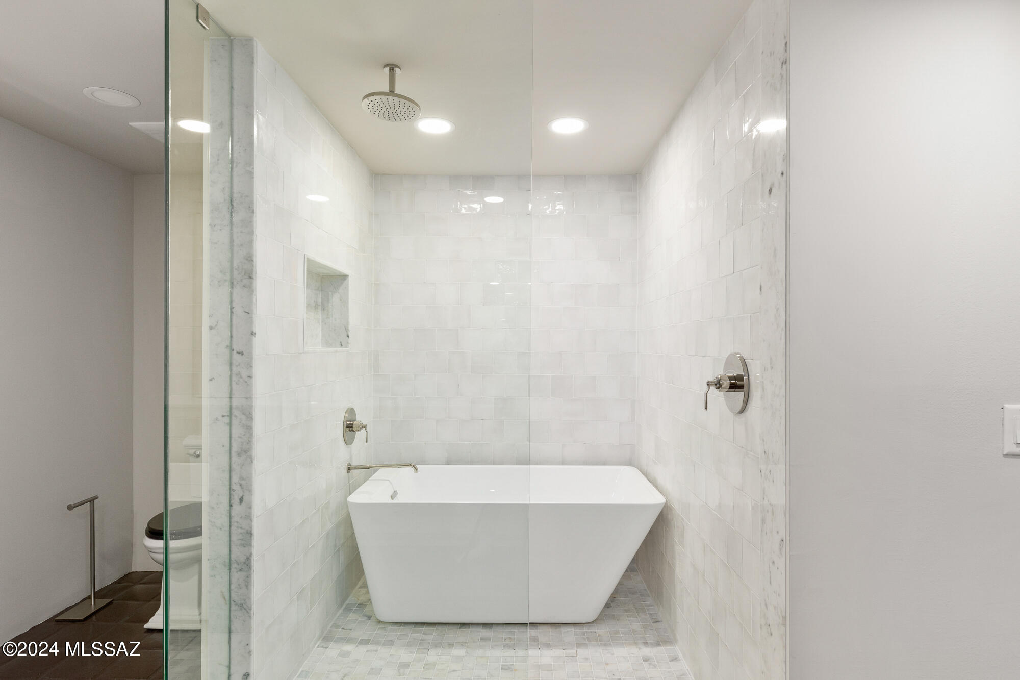 3806 E Calle Cortez