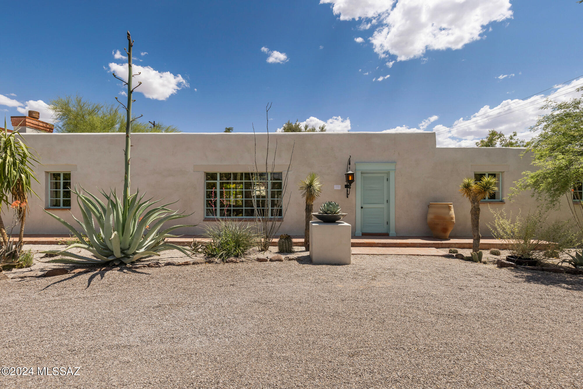 3806 E Calle Cortez