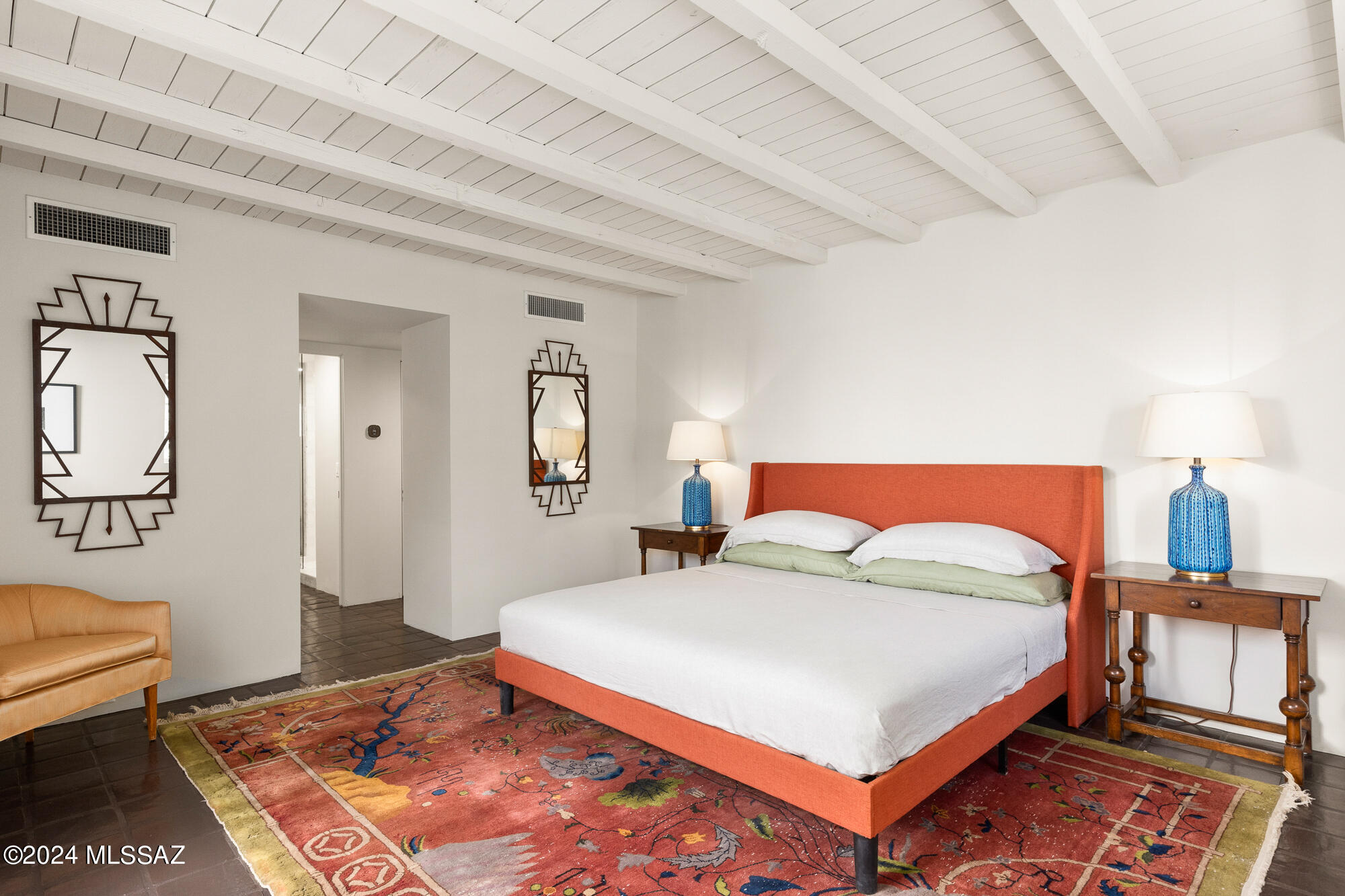 3806 E Calle Cortez