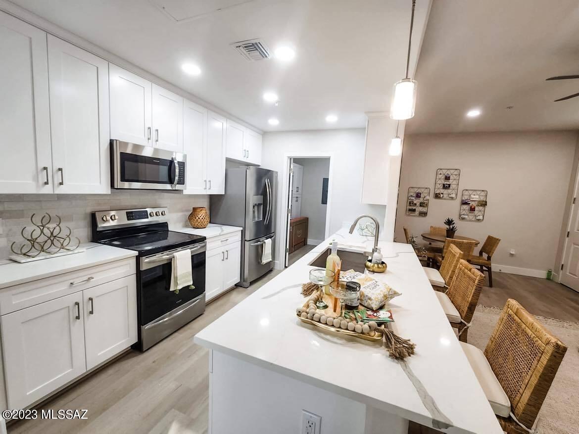 2030 E River Road Unit: 202