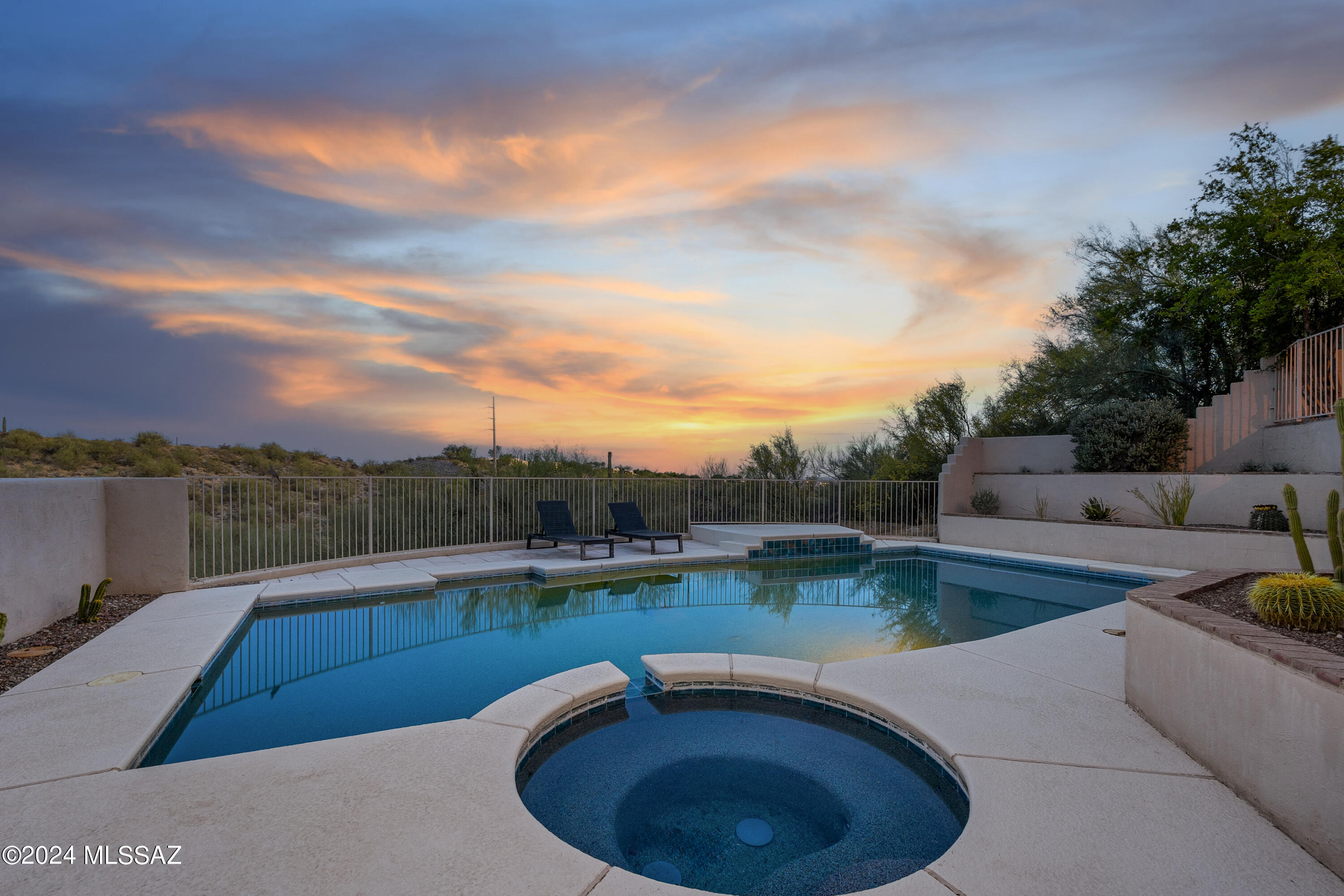 5540 E Paseo Cimarron
