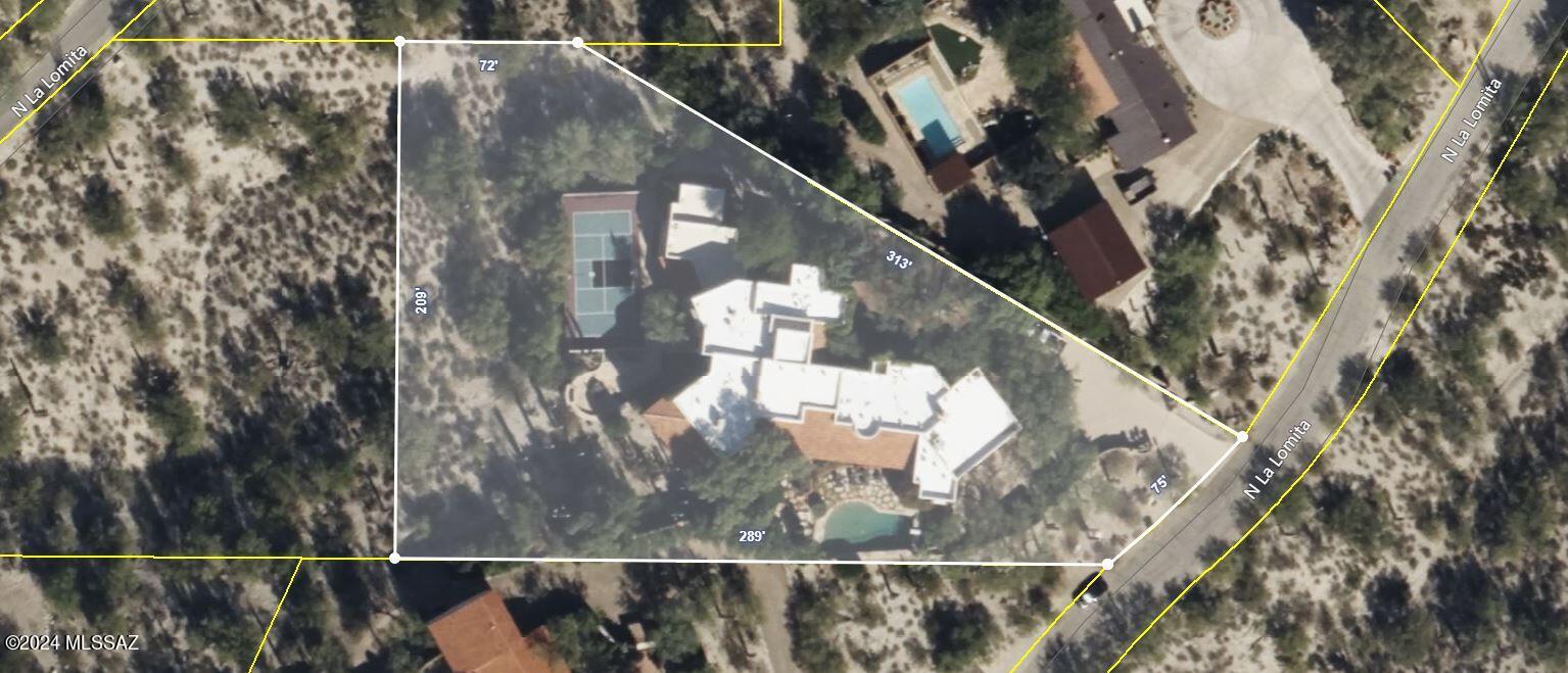 4919 N La Lomita