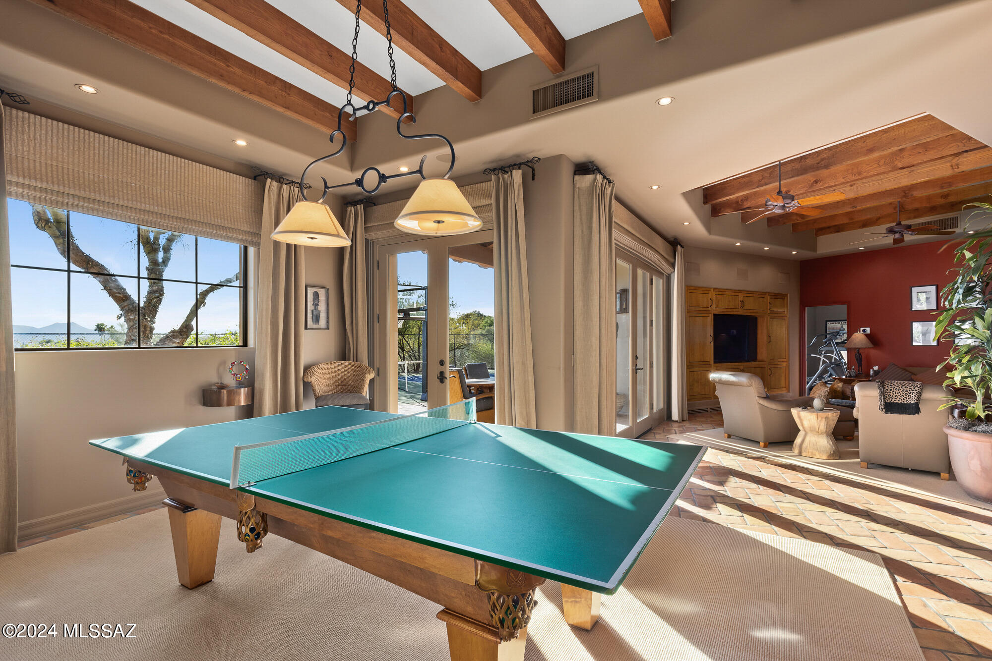 4919 N La Lomita