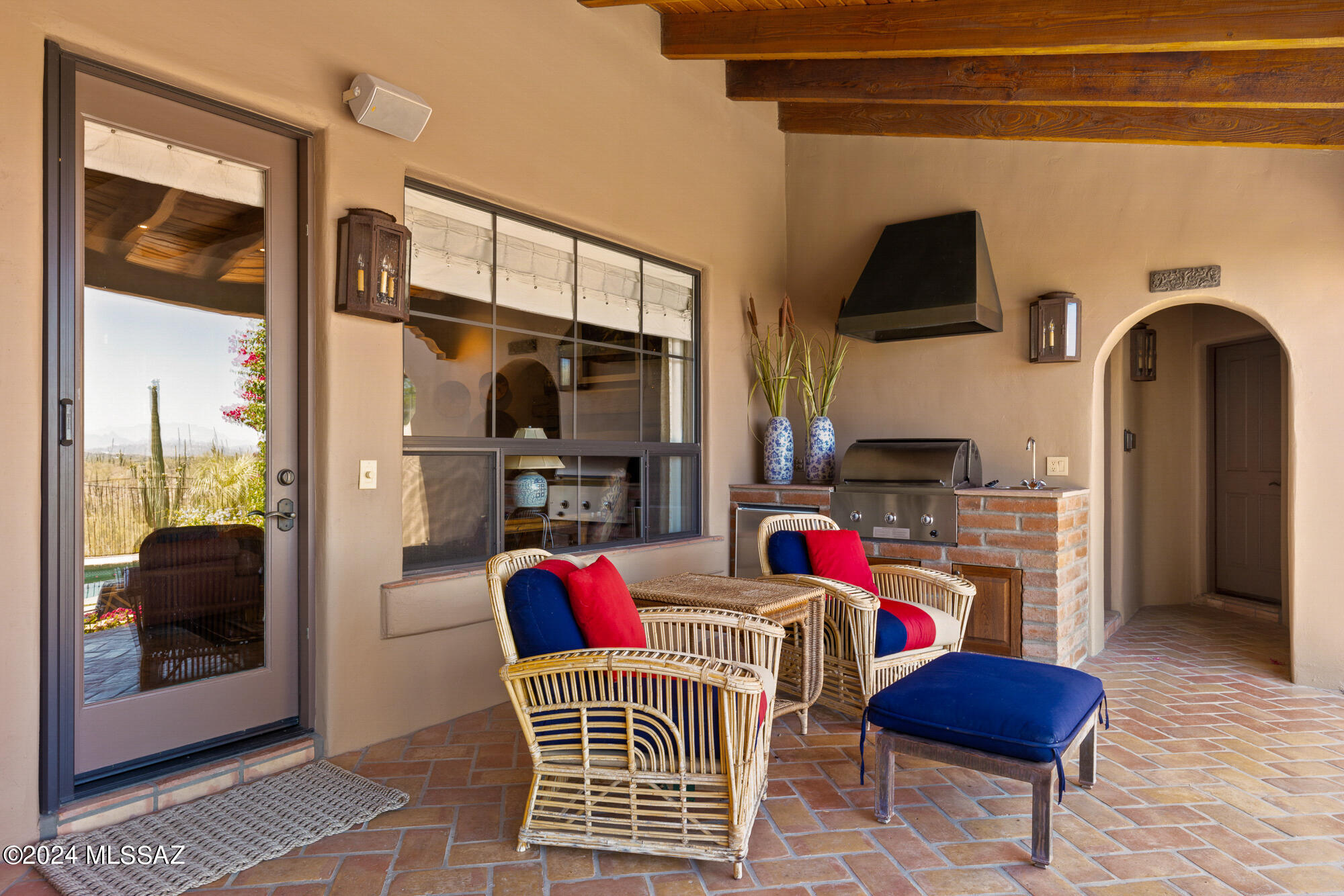4919 N La Lomita