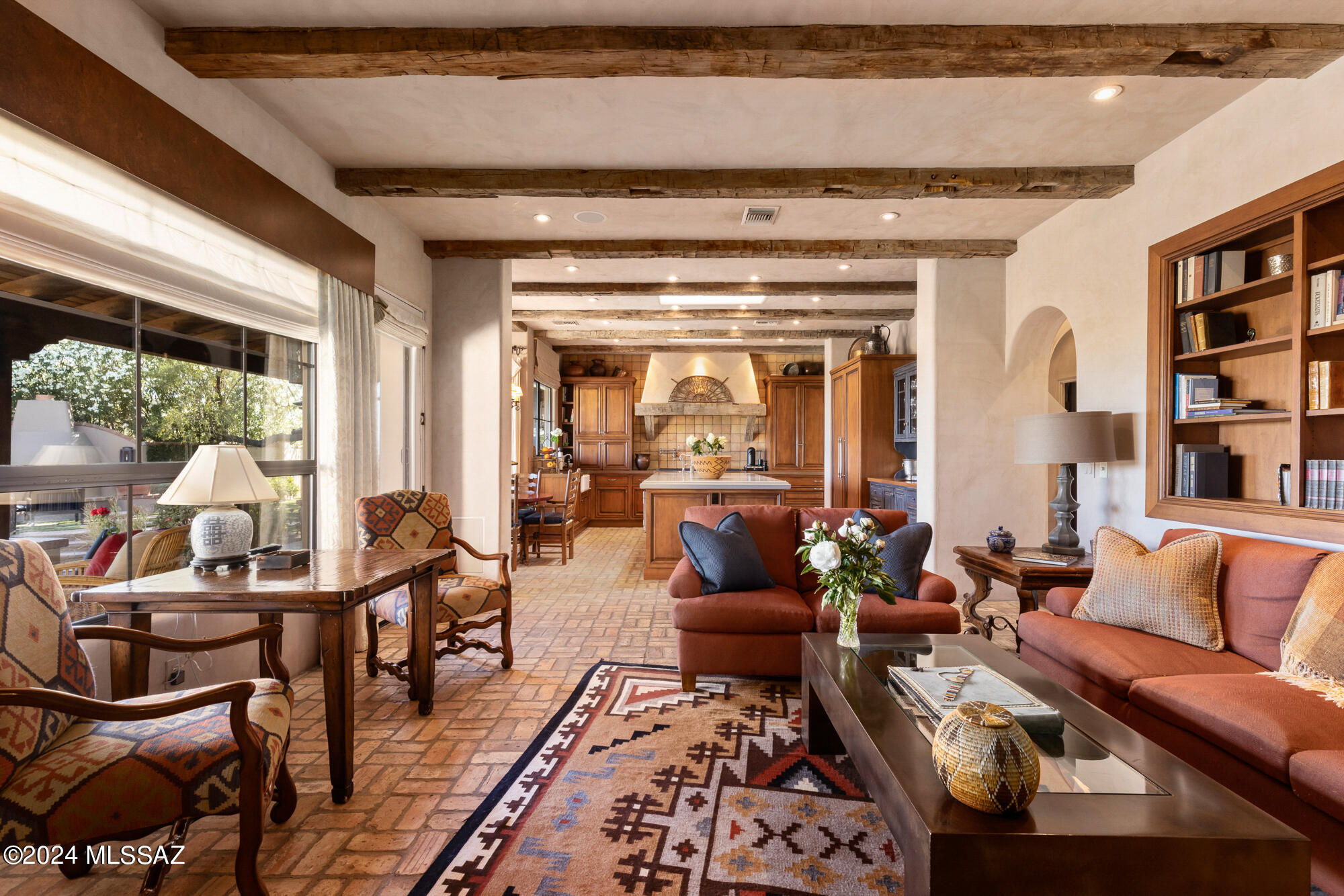 4919 N La Lomita