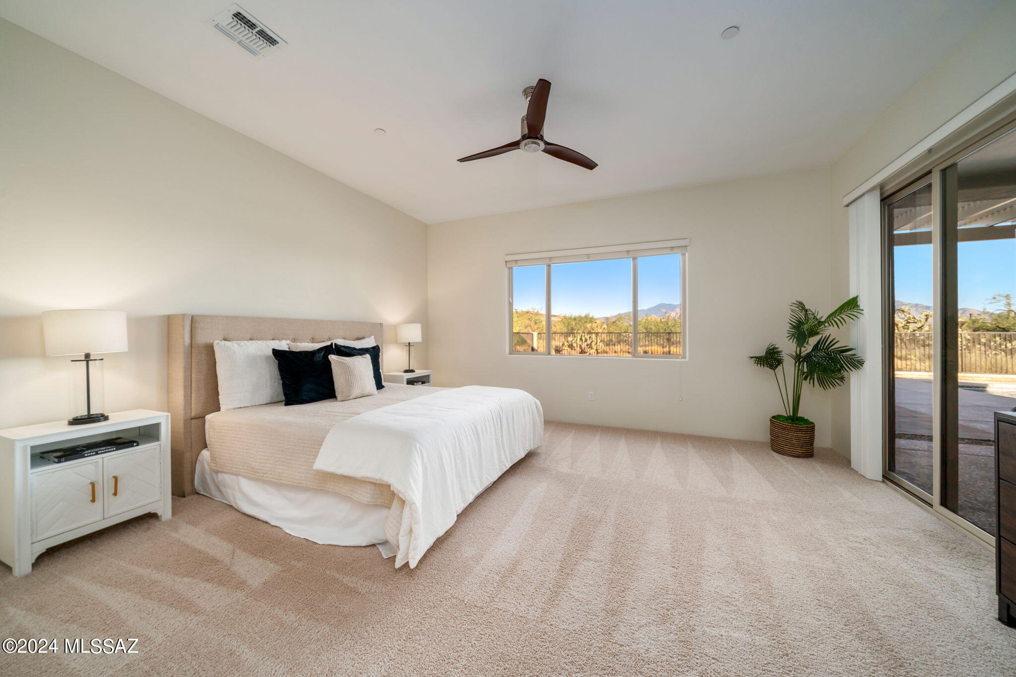 2661 E Old Stone House Trail