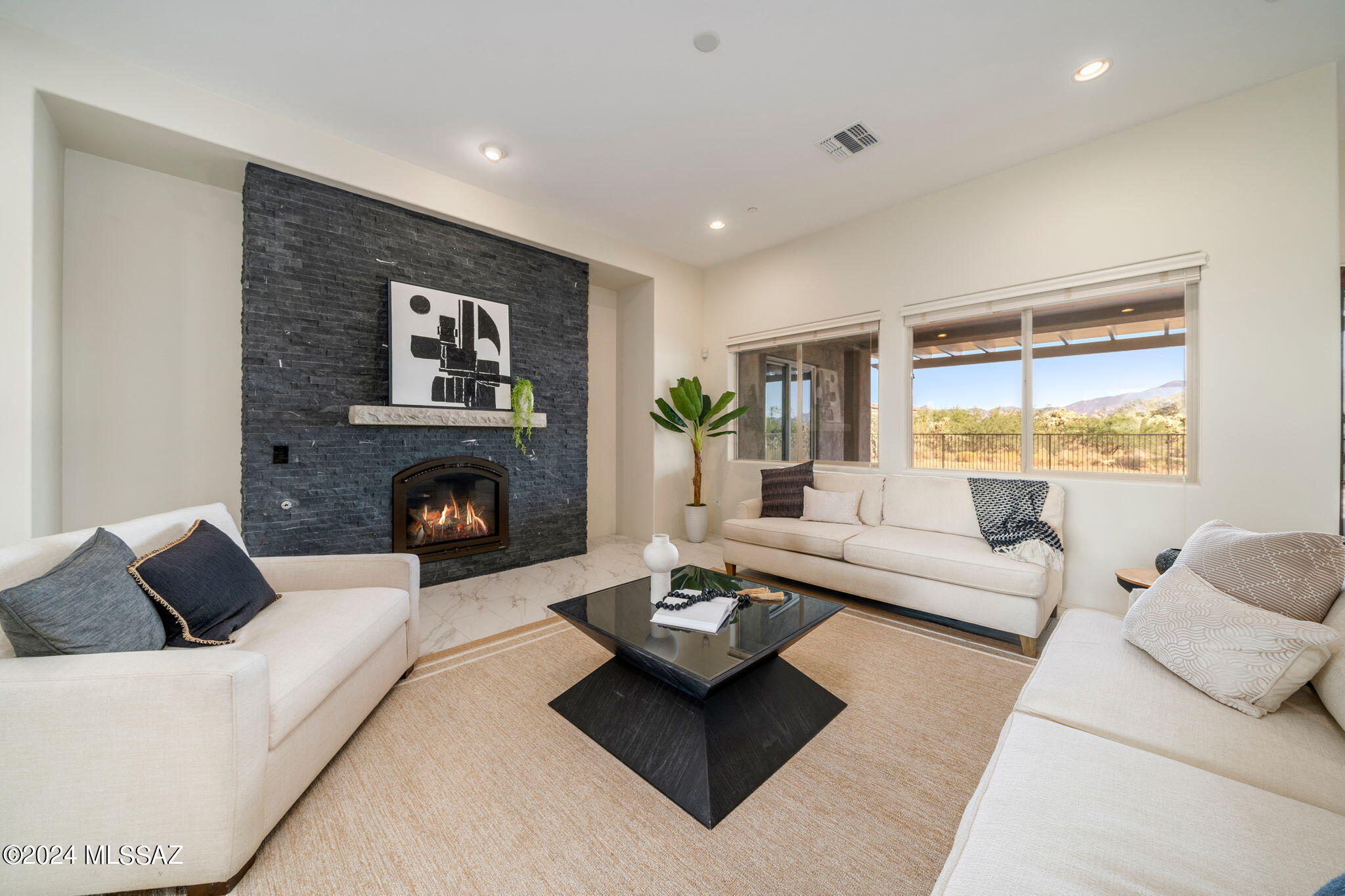 2661 E Old Stone House Trail