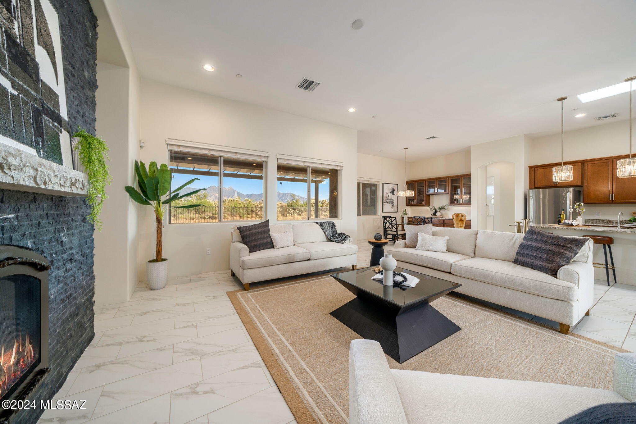 2661 E Old Stone House Trail