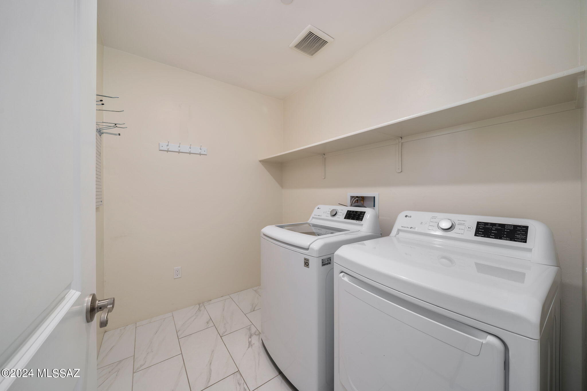 2661 E Old Stone House Trail