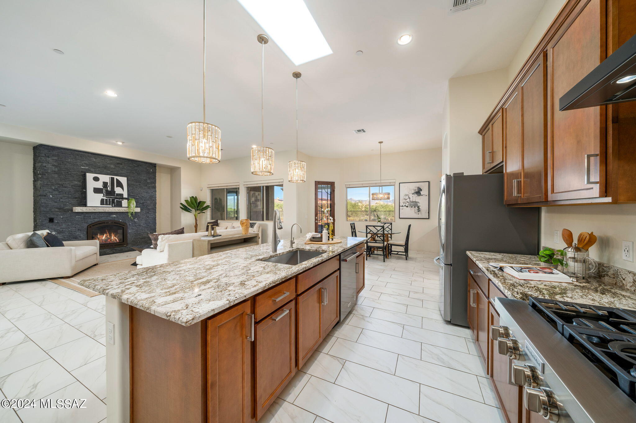 2661 E Old Stone House Trail