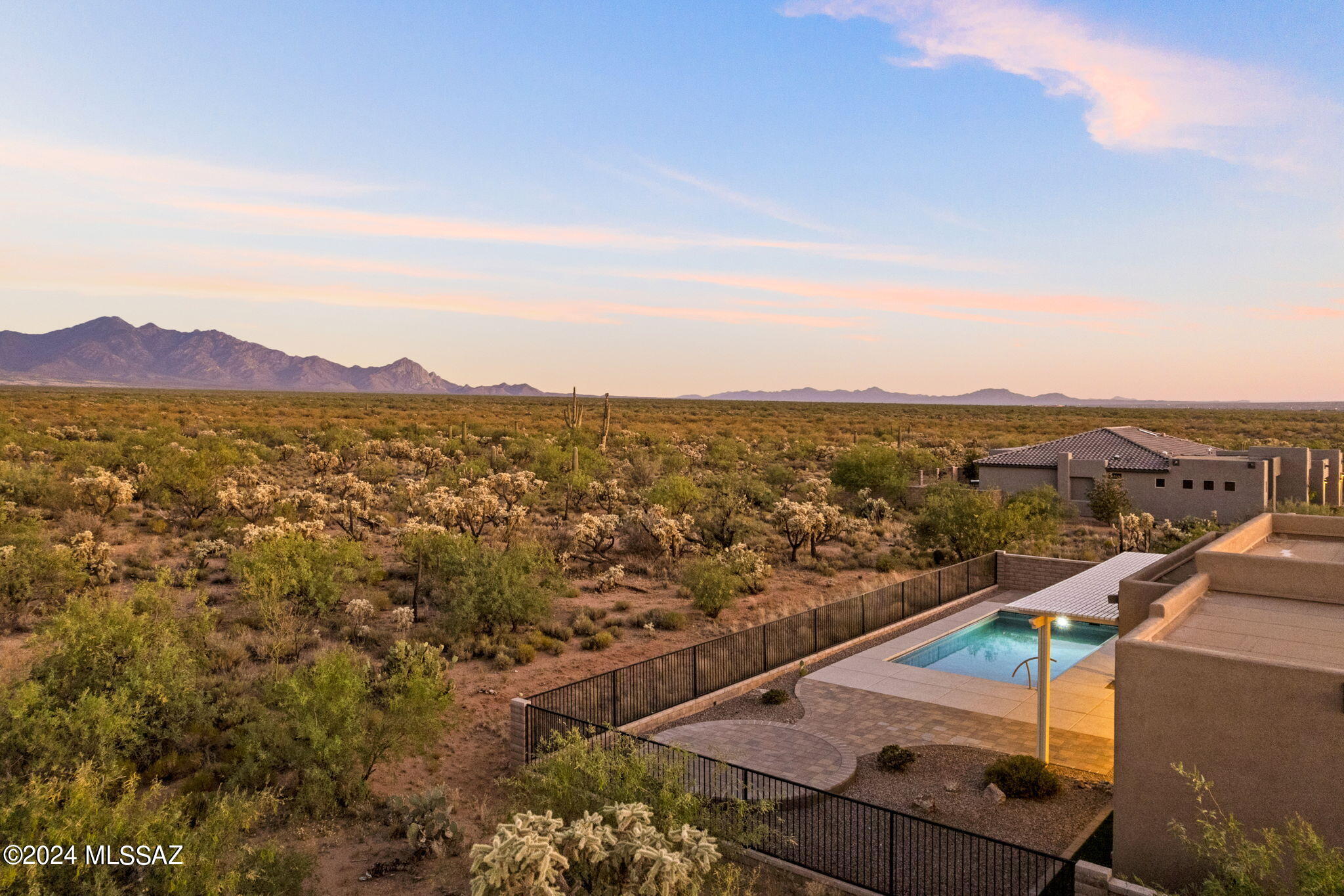 2661 E Old Stone House Trail