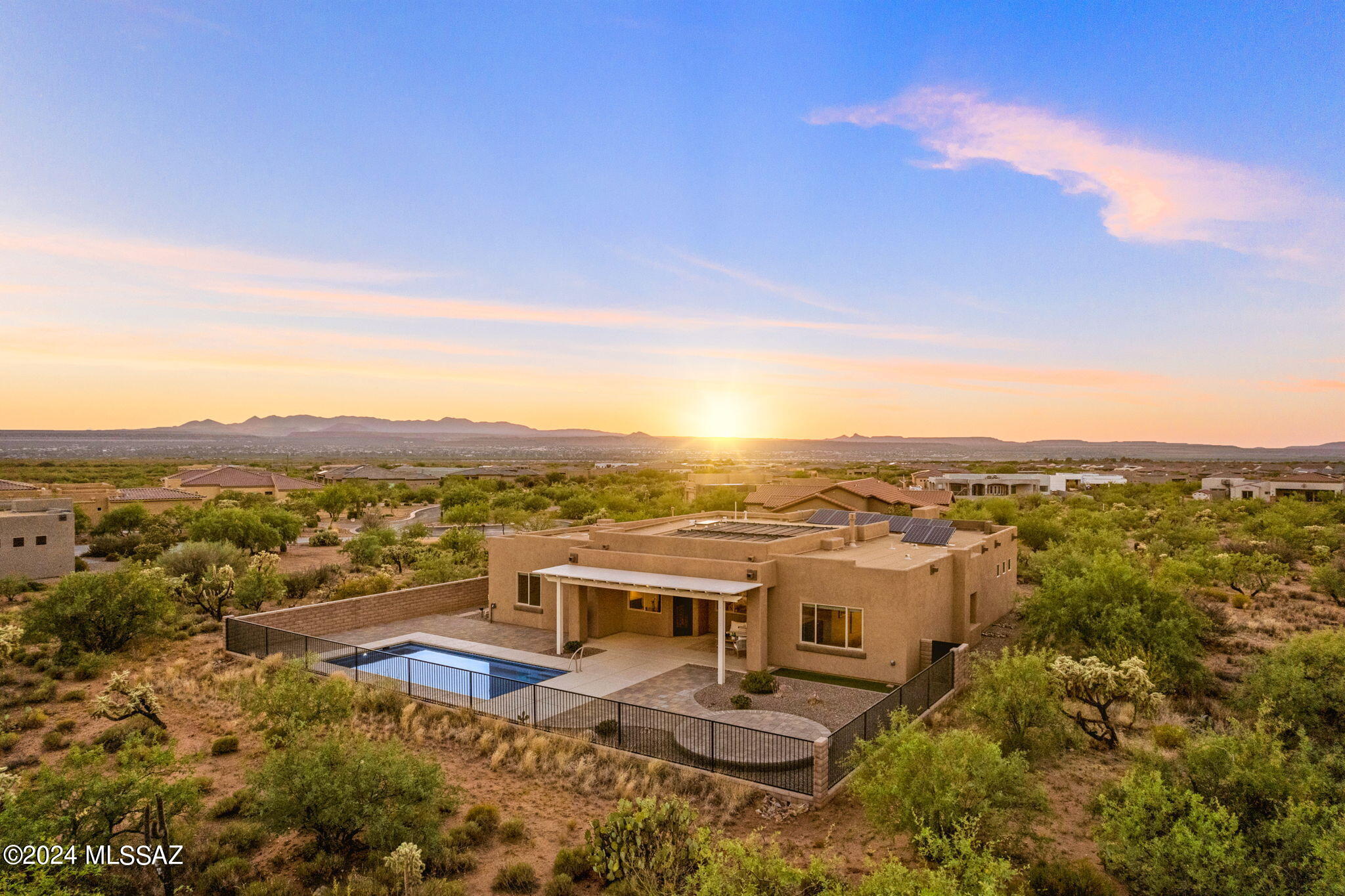 2661 E Old Stone House Trail