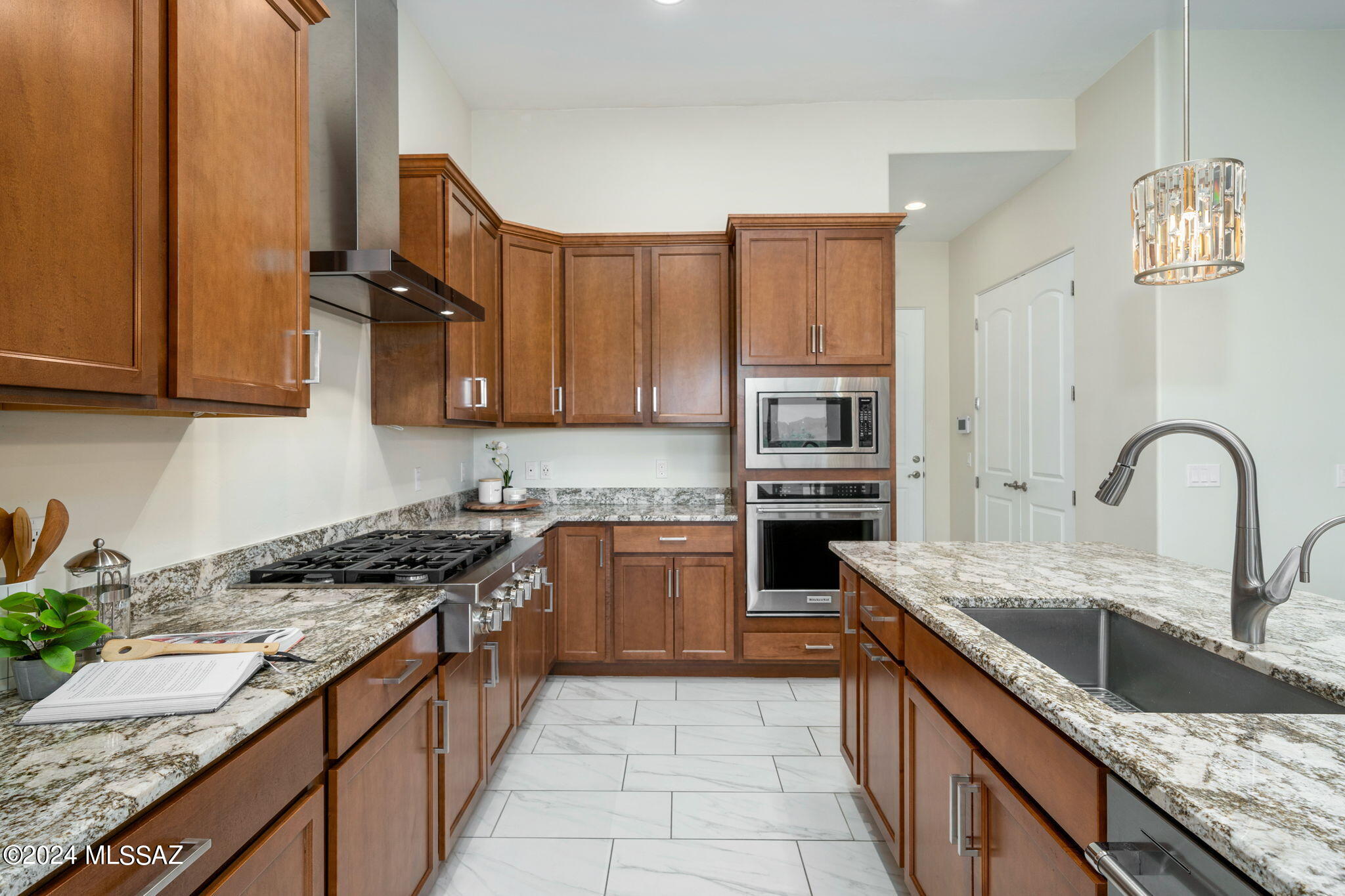 2661 E Old Stone House Trail