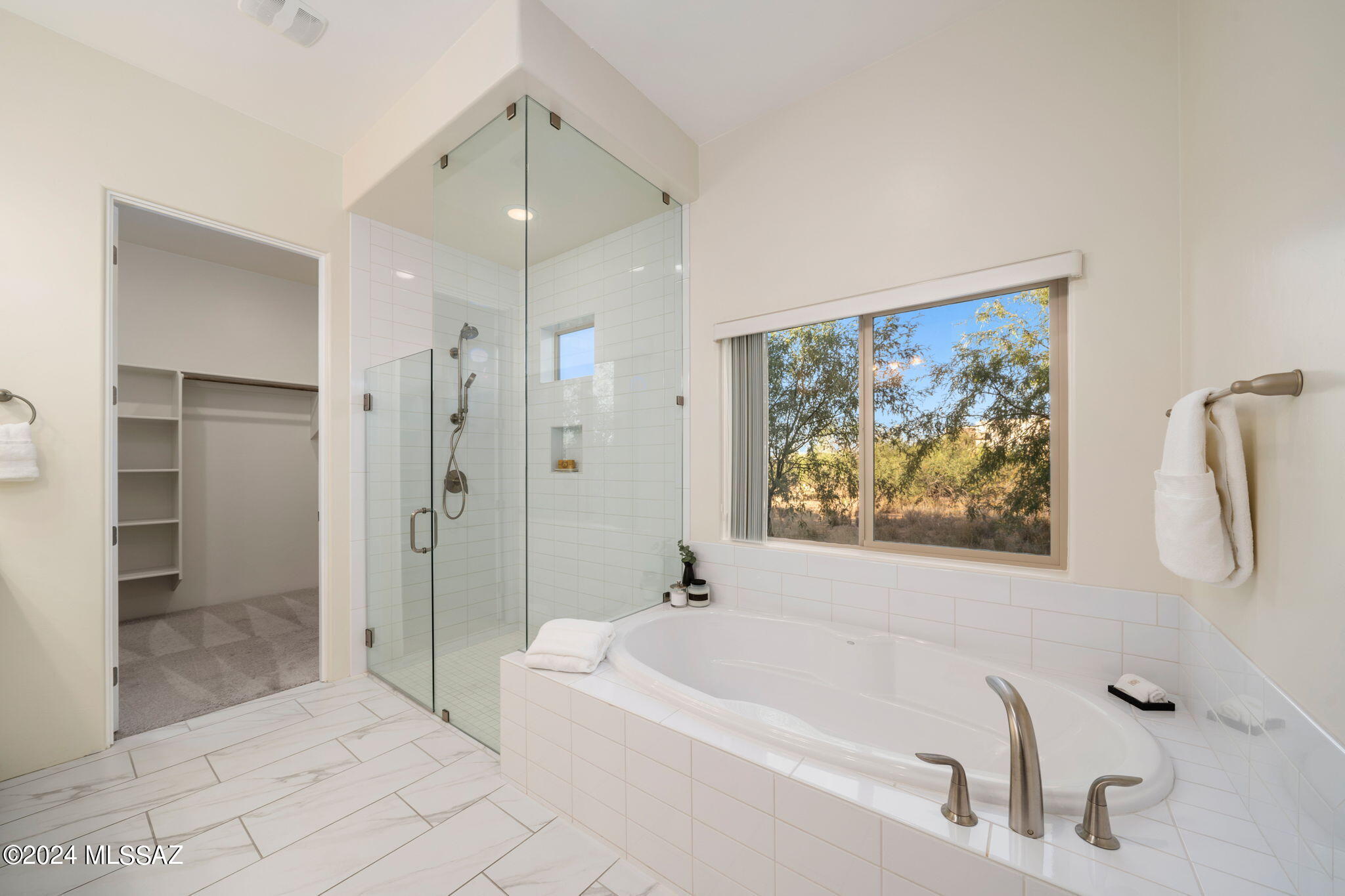 2661 E Old Stone House Trail