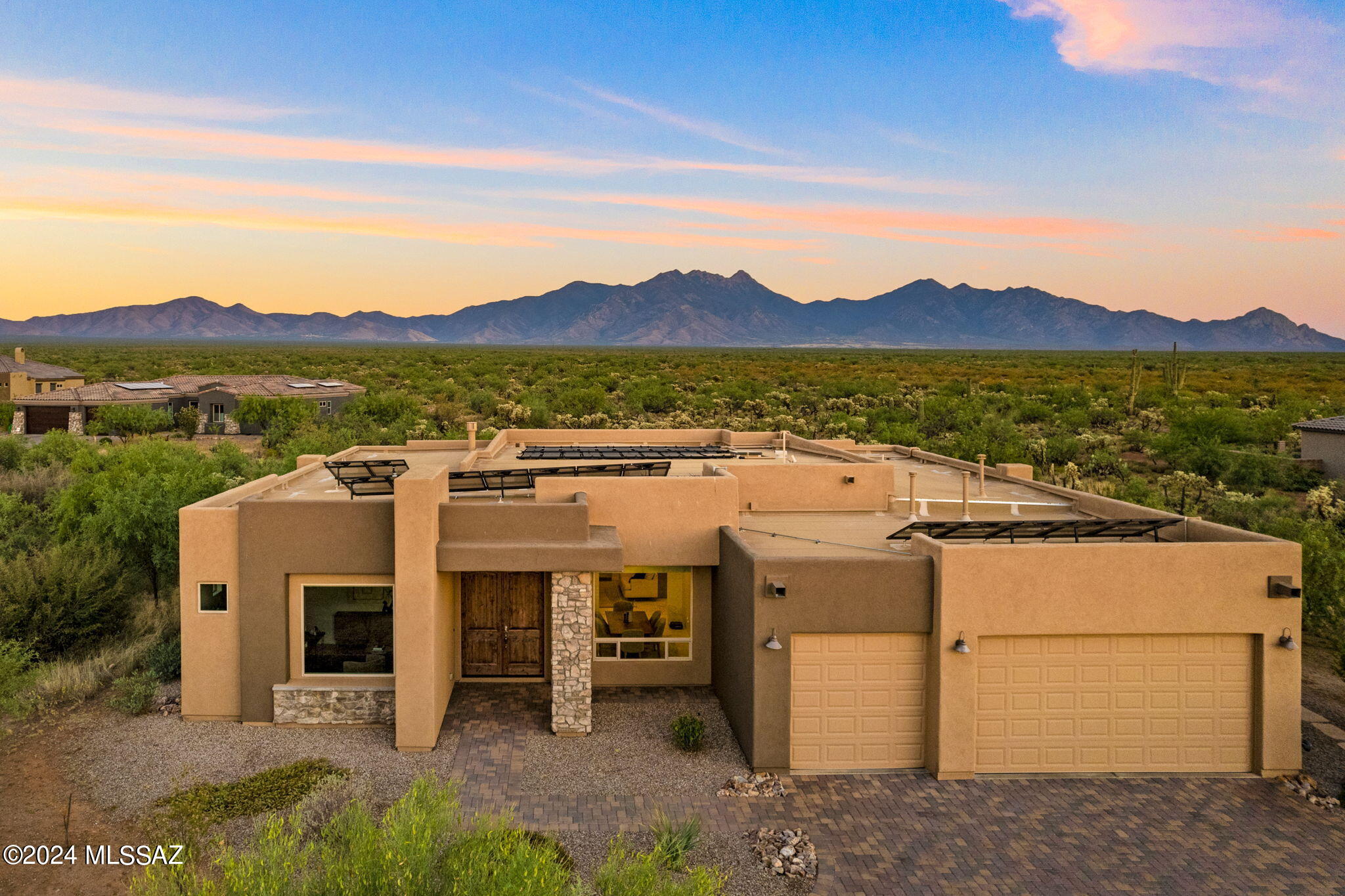 2661 E Old Stone House Trail