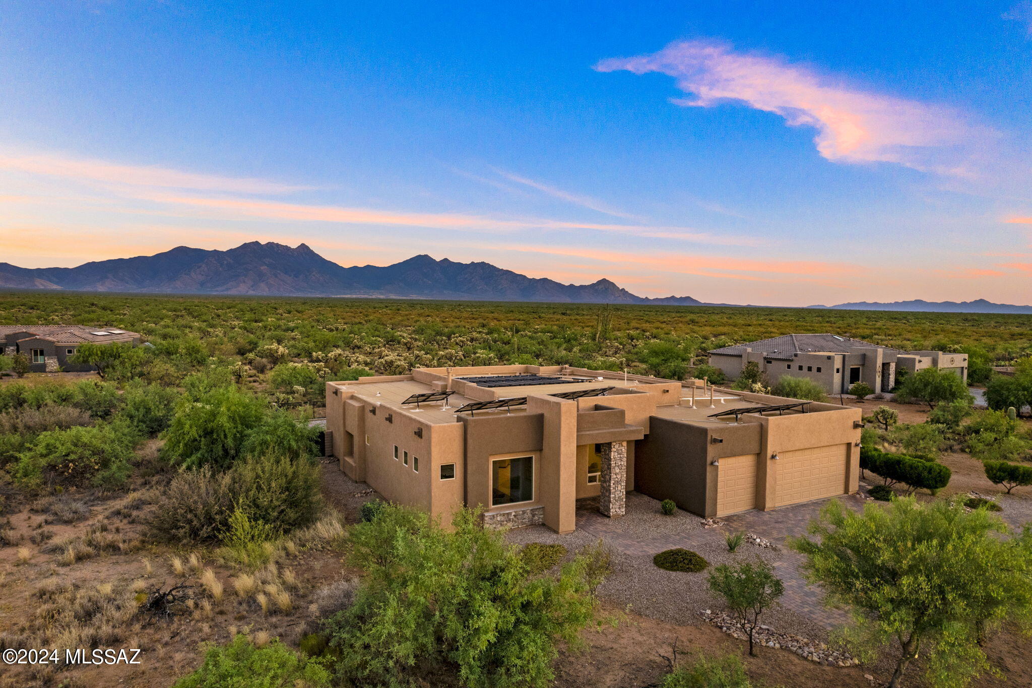 2661 E Old Stone House Trail