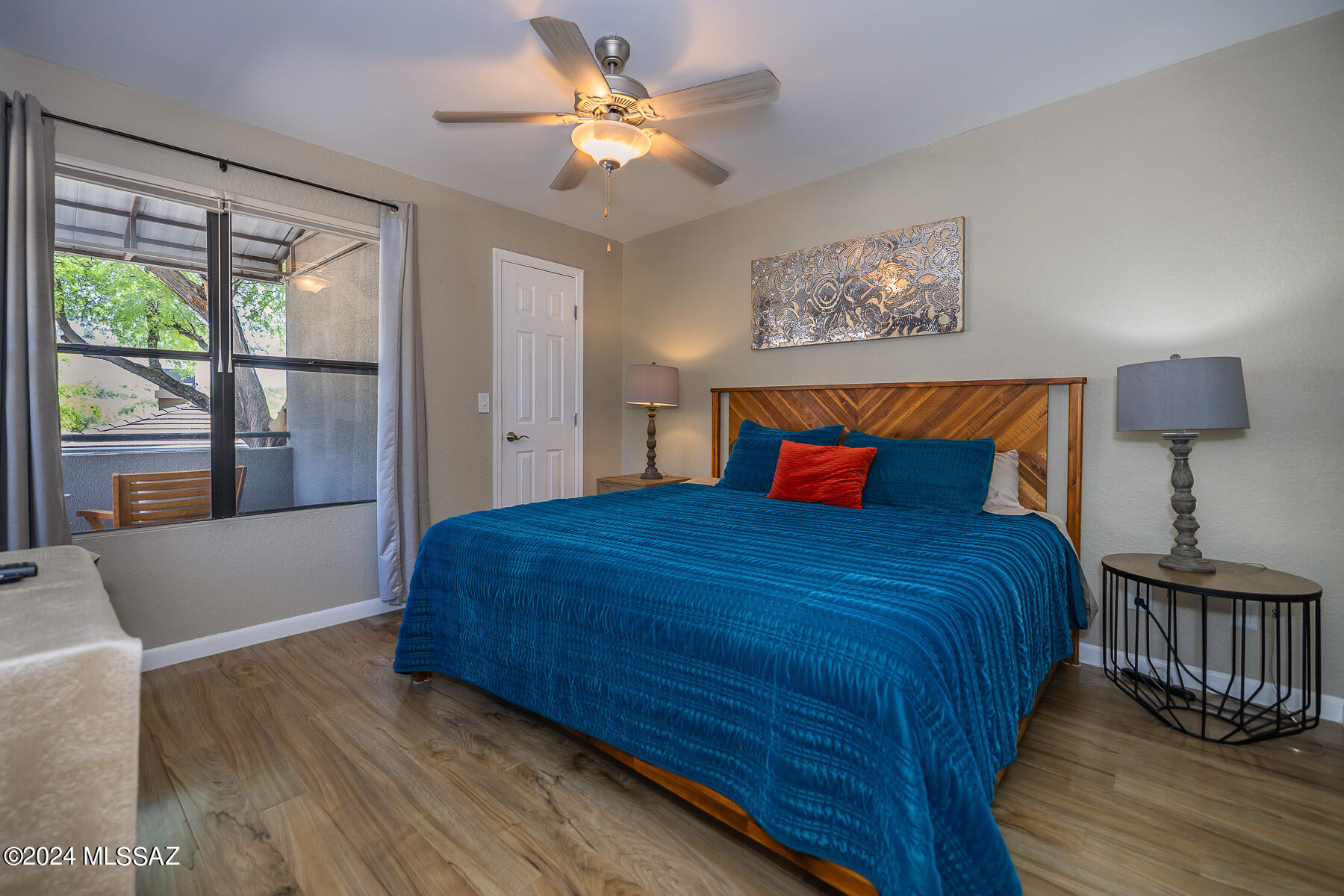 5800 N Kolb Road 7239