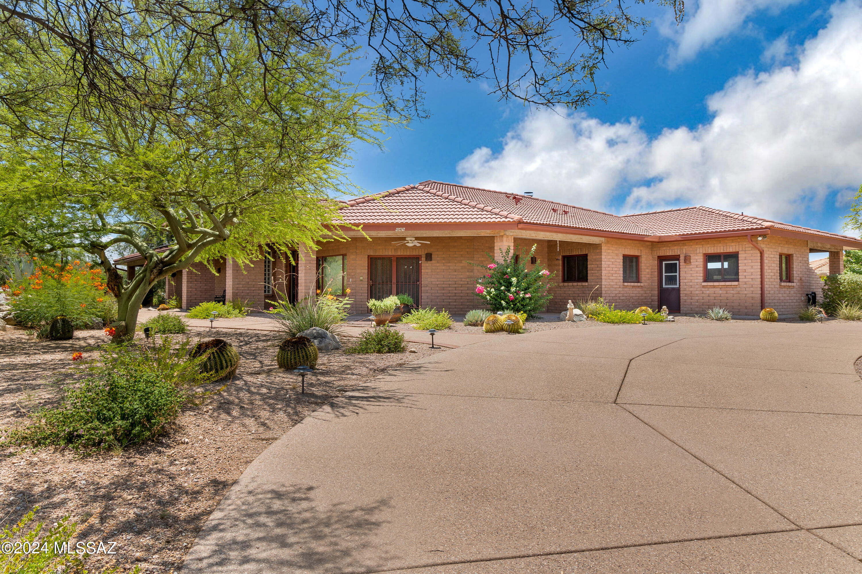 649 N Arizona Estates Loop