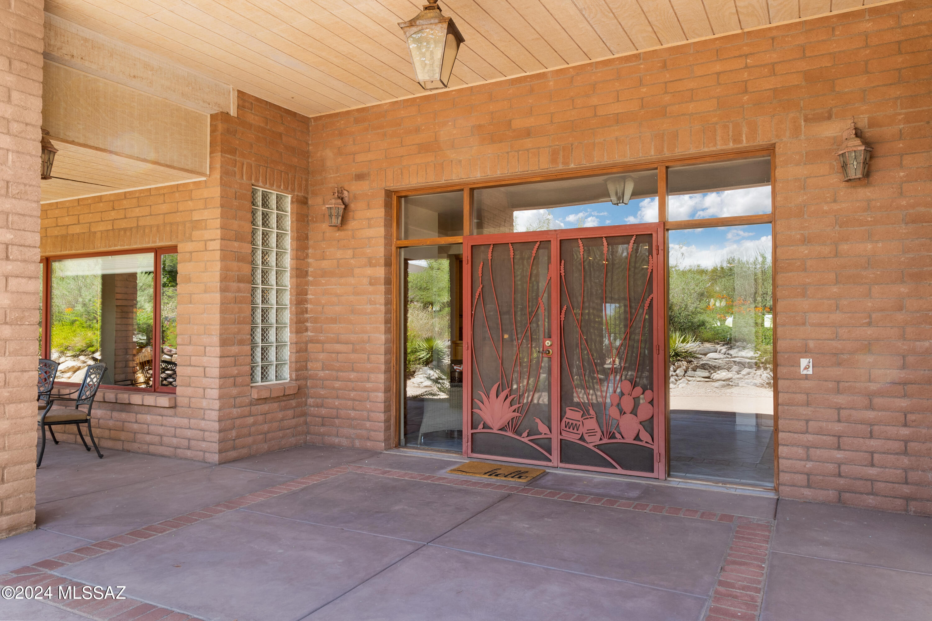 649 N Arizona Estates Loop