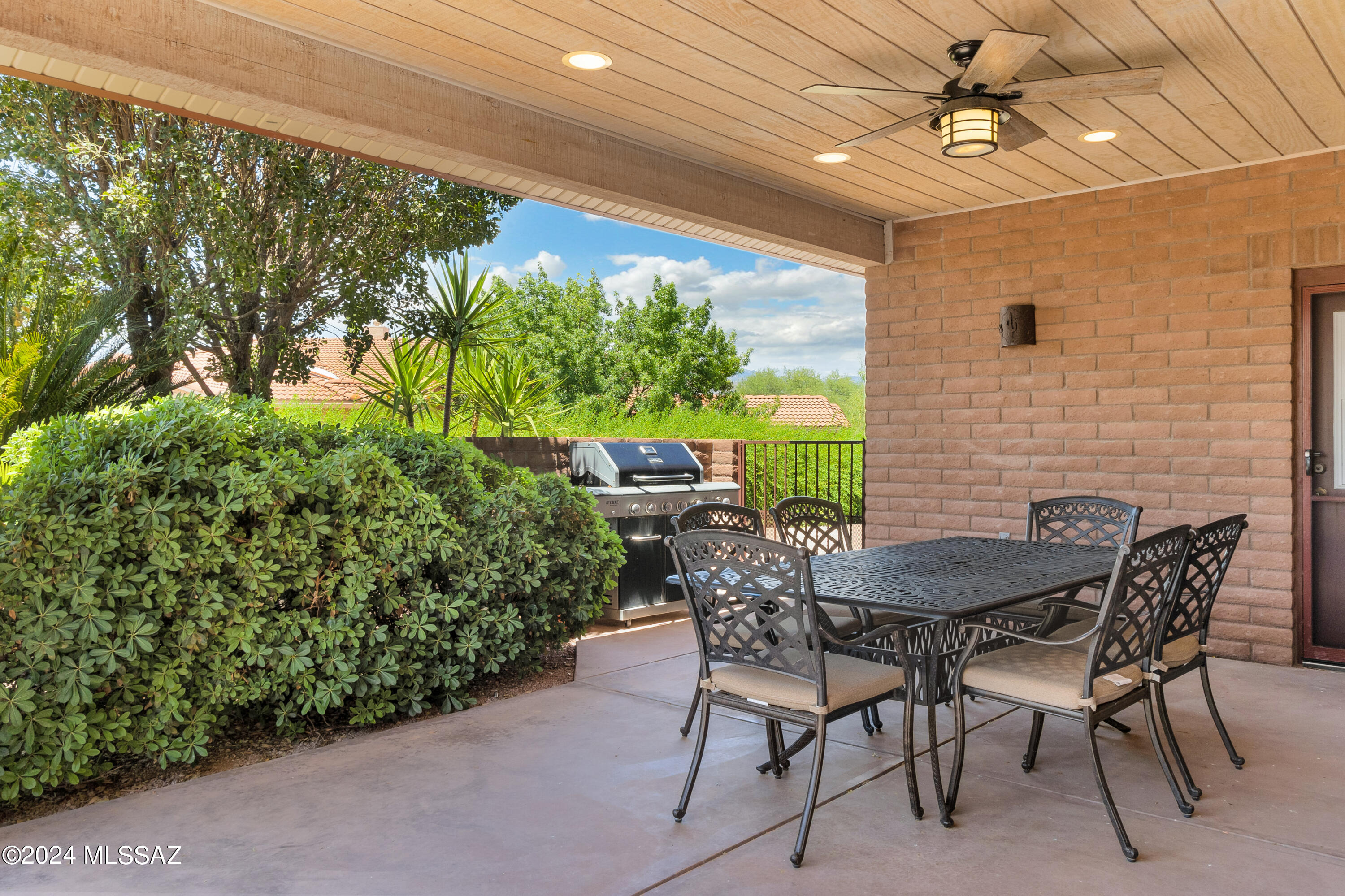 649 N Arizona Estates Loop