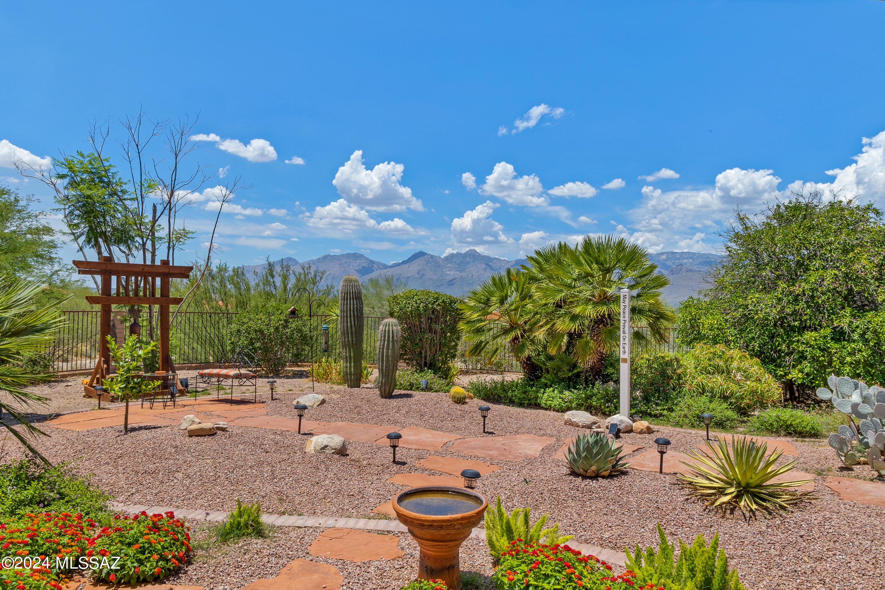 649 N Arizona Estates Loop
