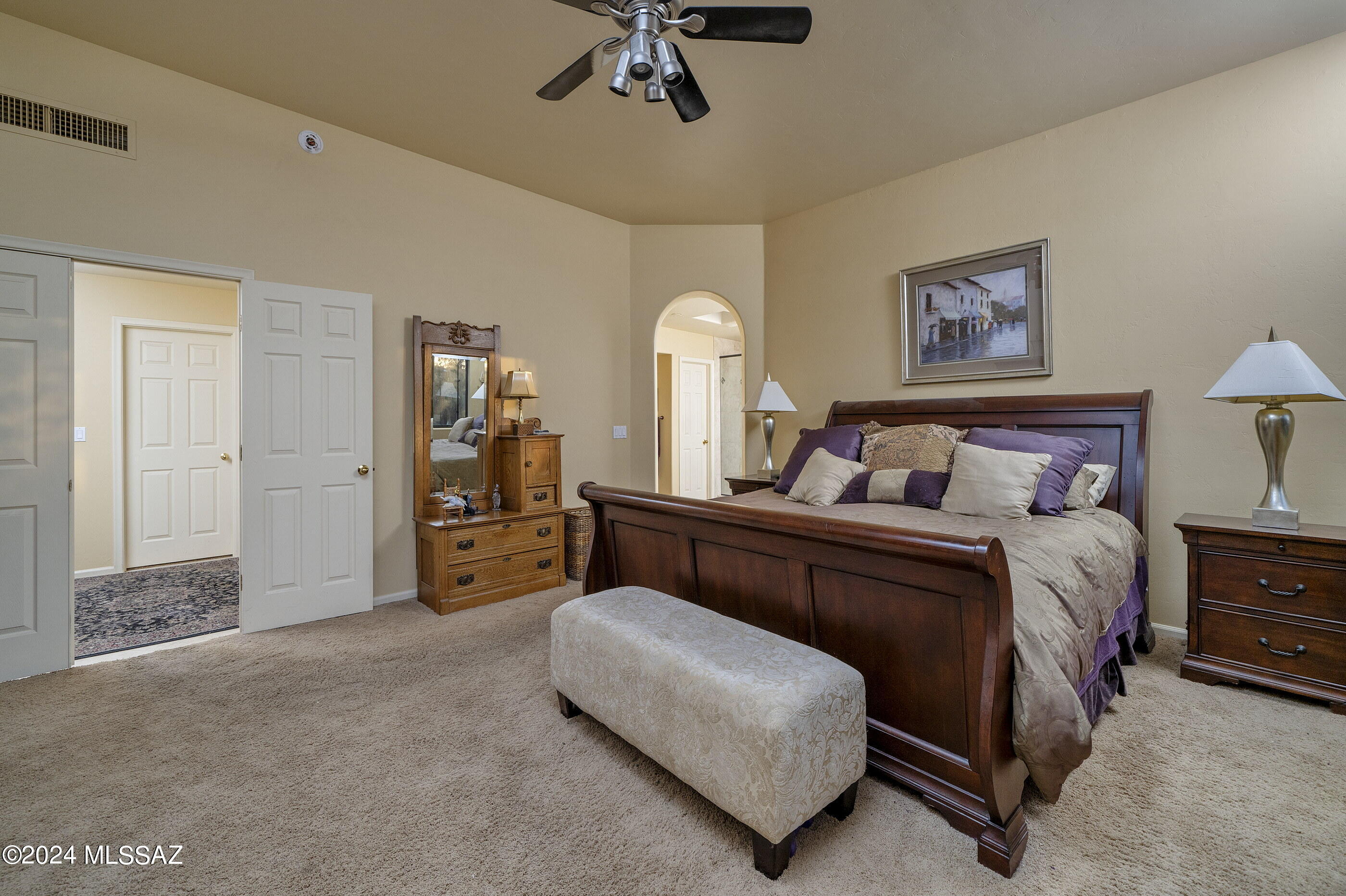 5471 N Paseo Pescado