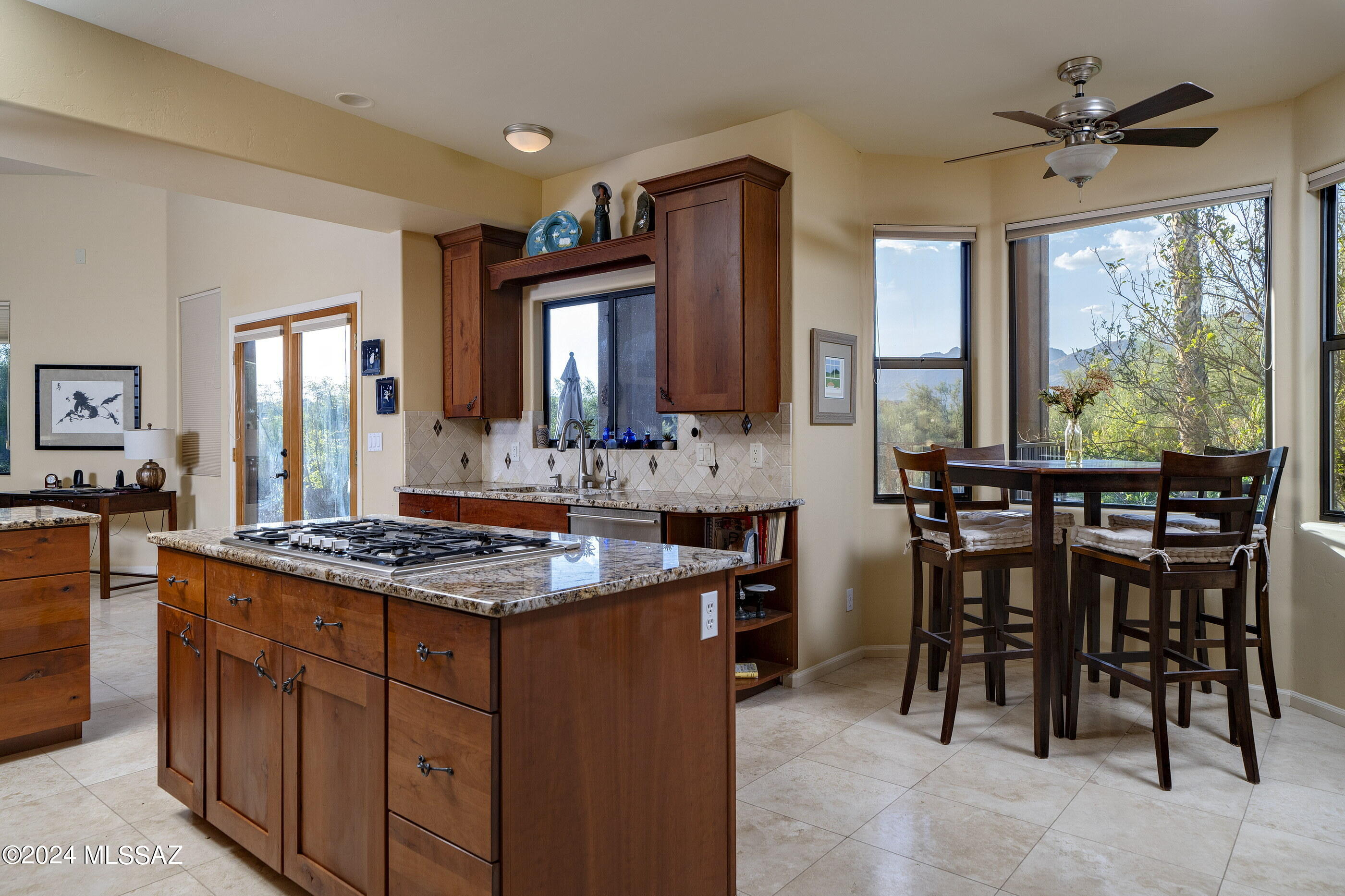 5471 N Paseo Pescado