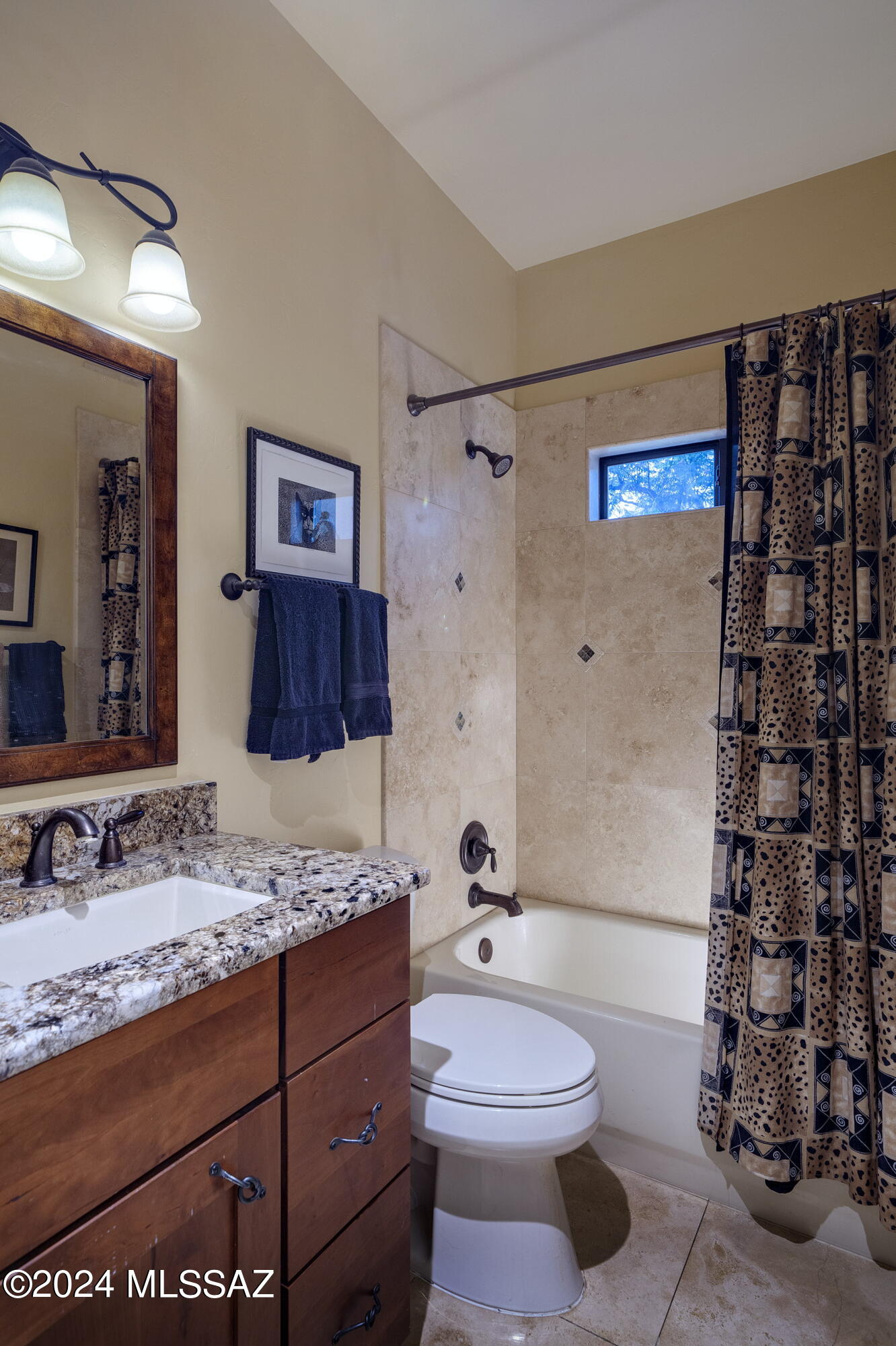 5471 N Paseo Pescado