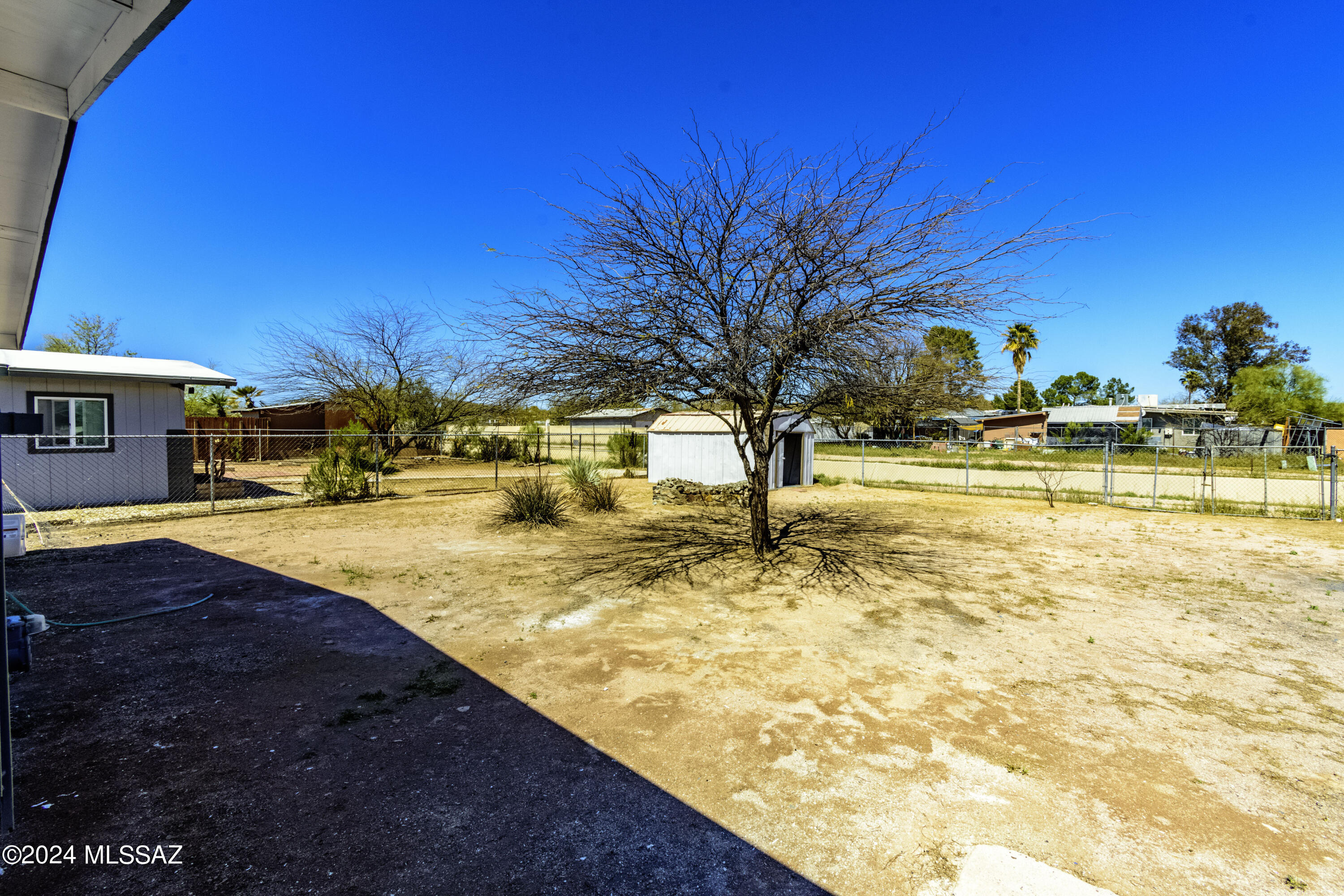 2948 W Maxine Circle