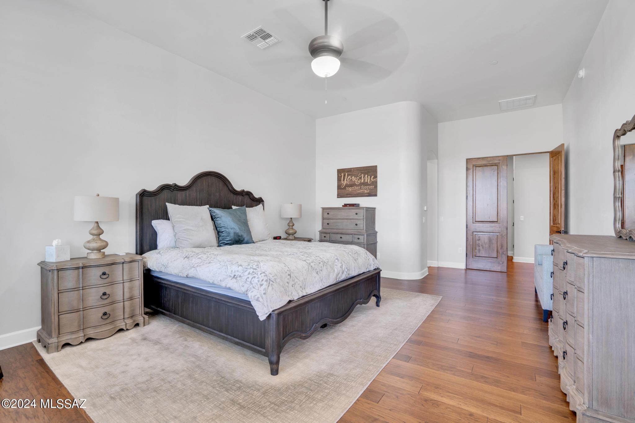 5420 N Calle La Cima