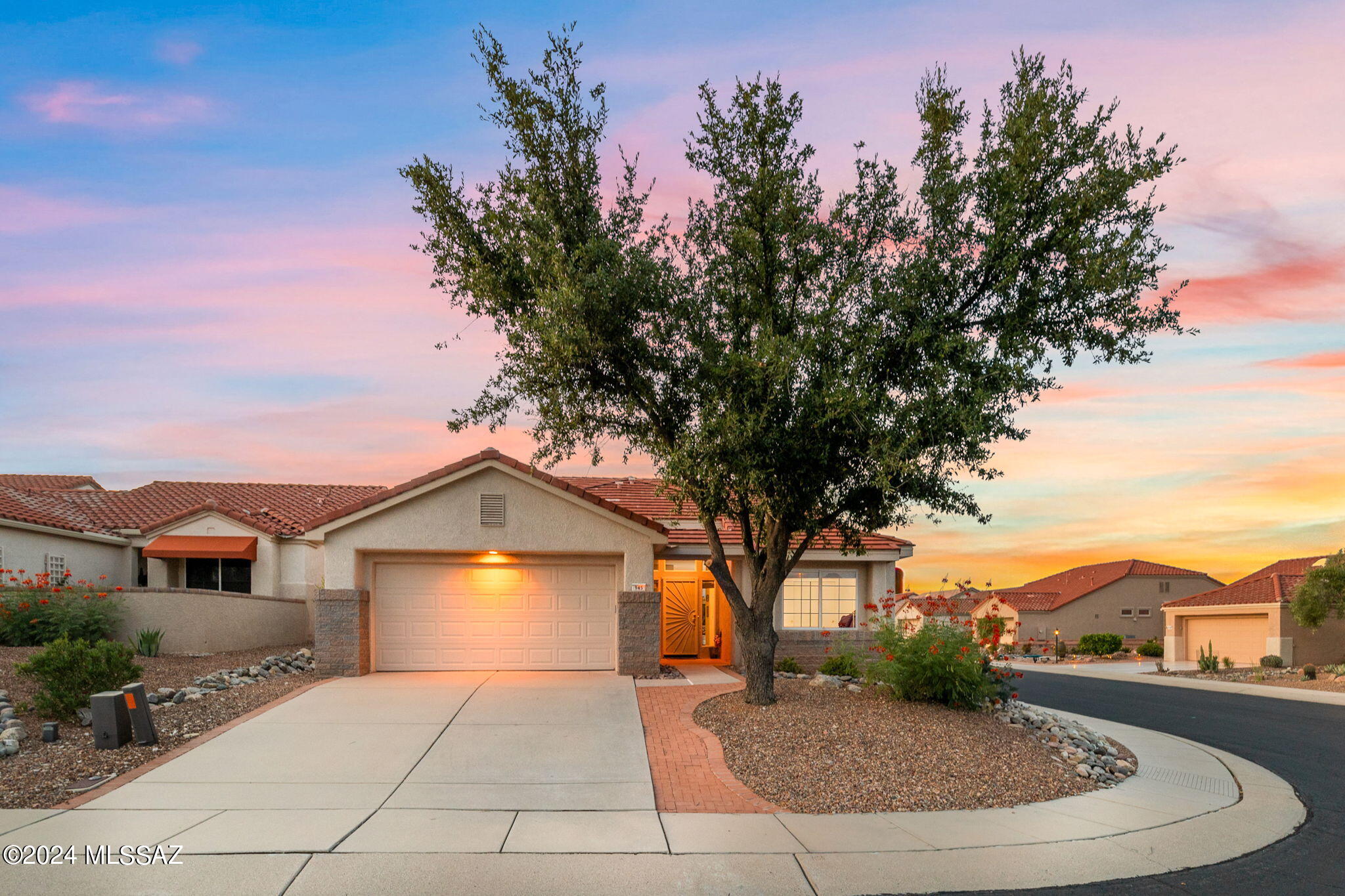945 E Claridge Place