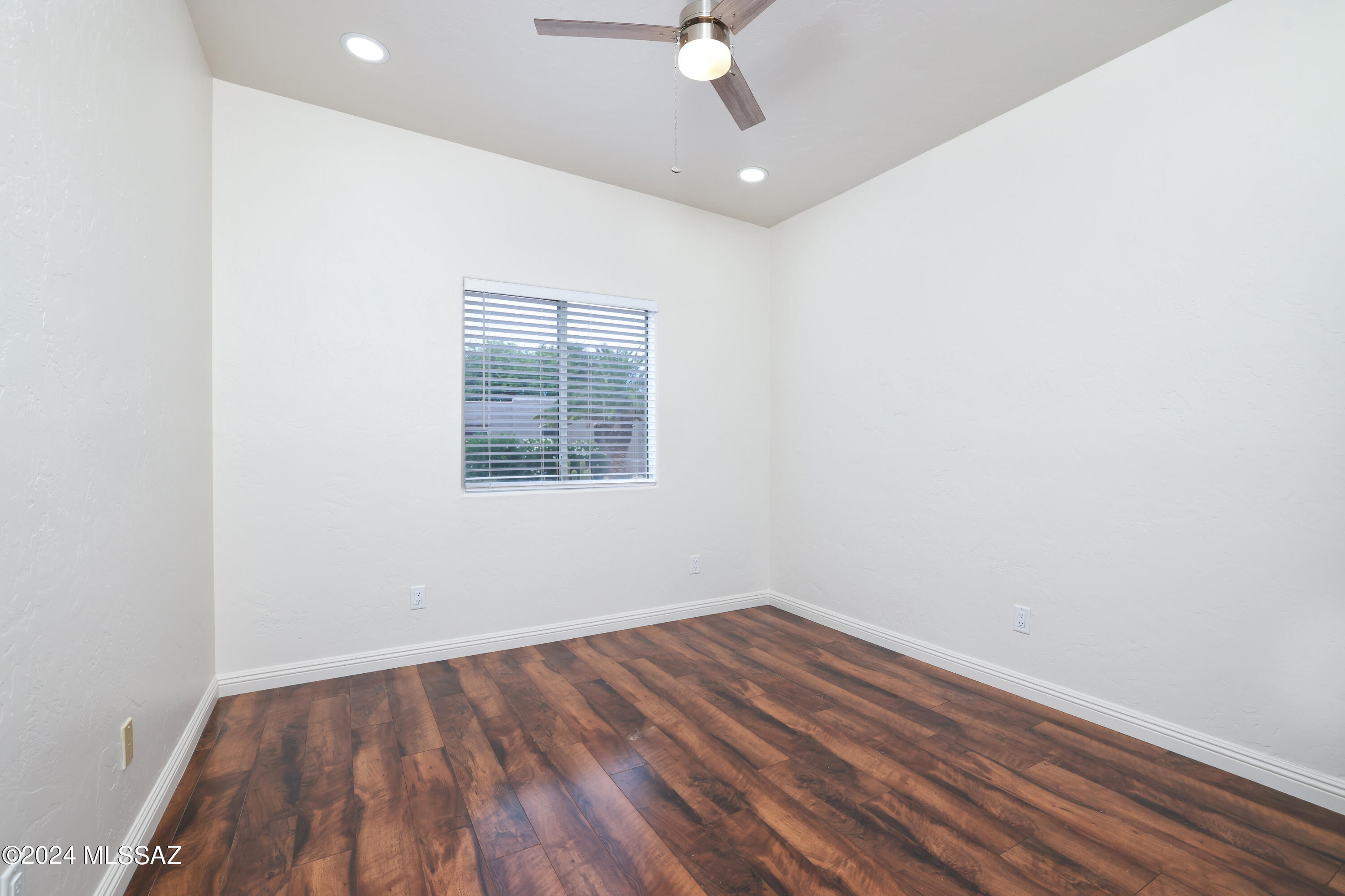 10192 N Tarheel Place