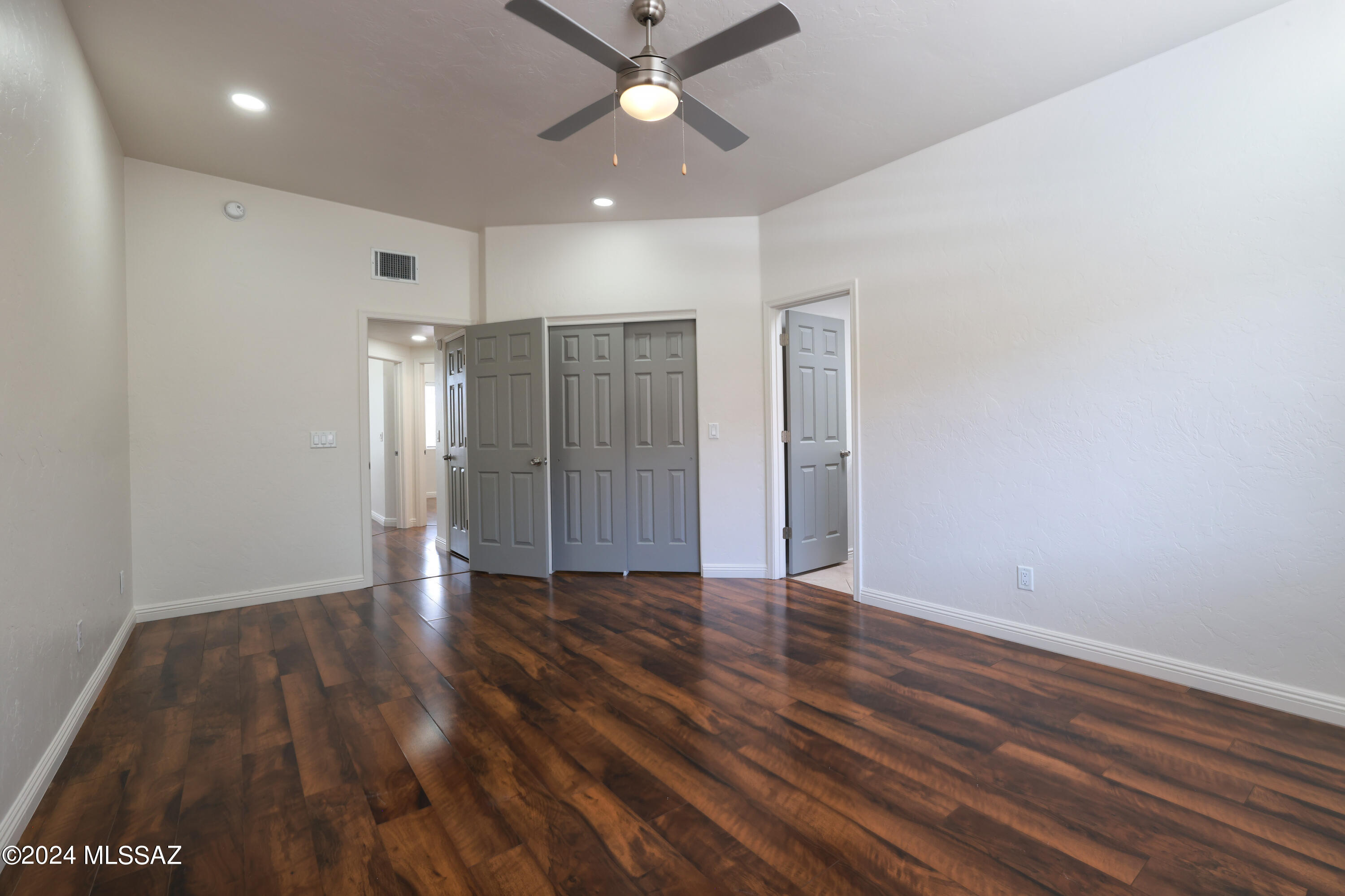 10192 N Tarheel Place