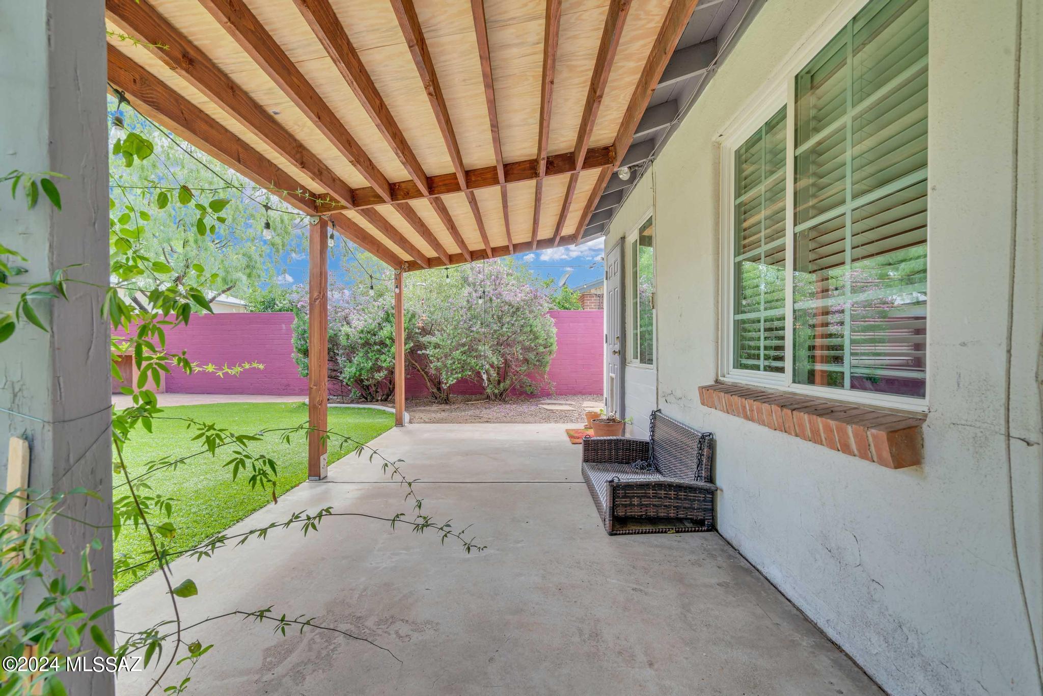 2920 E Cushman Drive