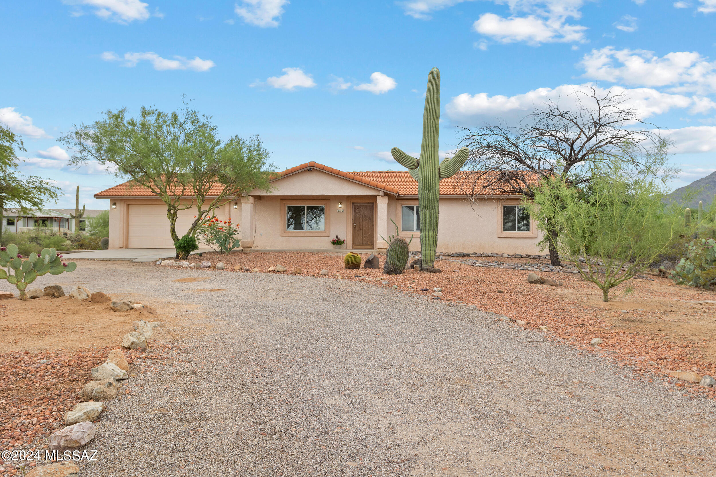 5910 N Mountain Lion Lane
