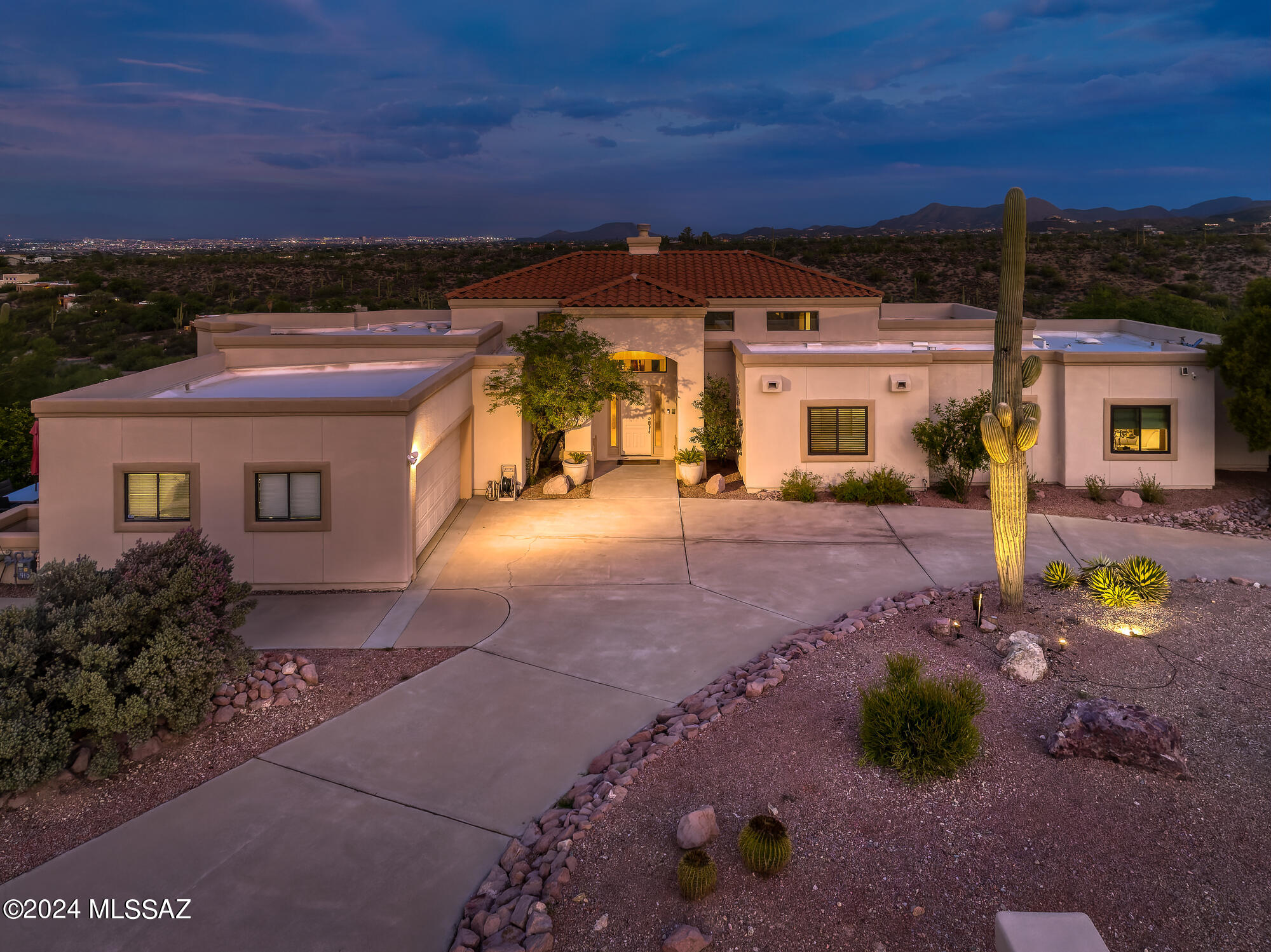 5135 W Paseo Del Campo