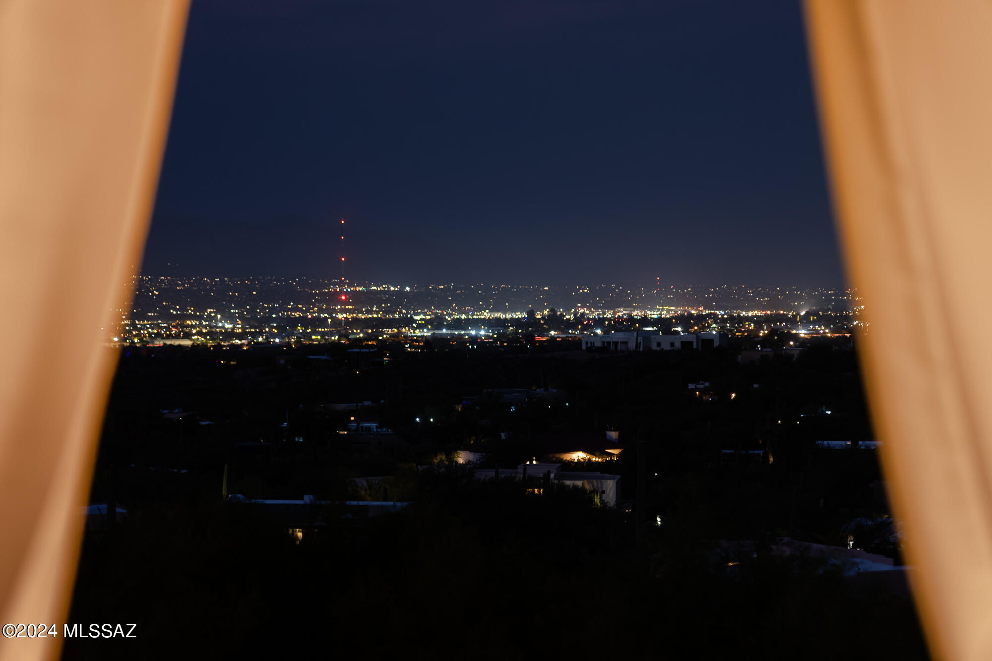 5135 W Paseo Del Campo