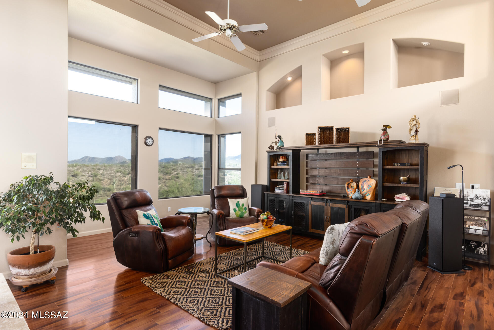 5135 W Paseo Del Campo