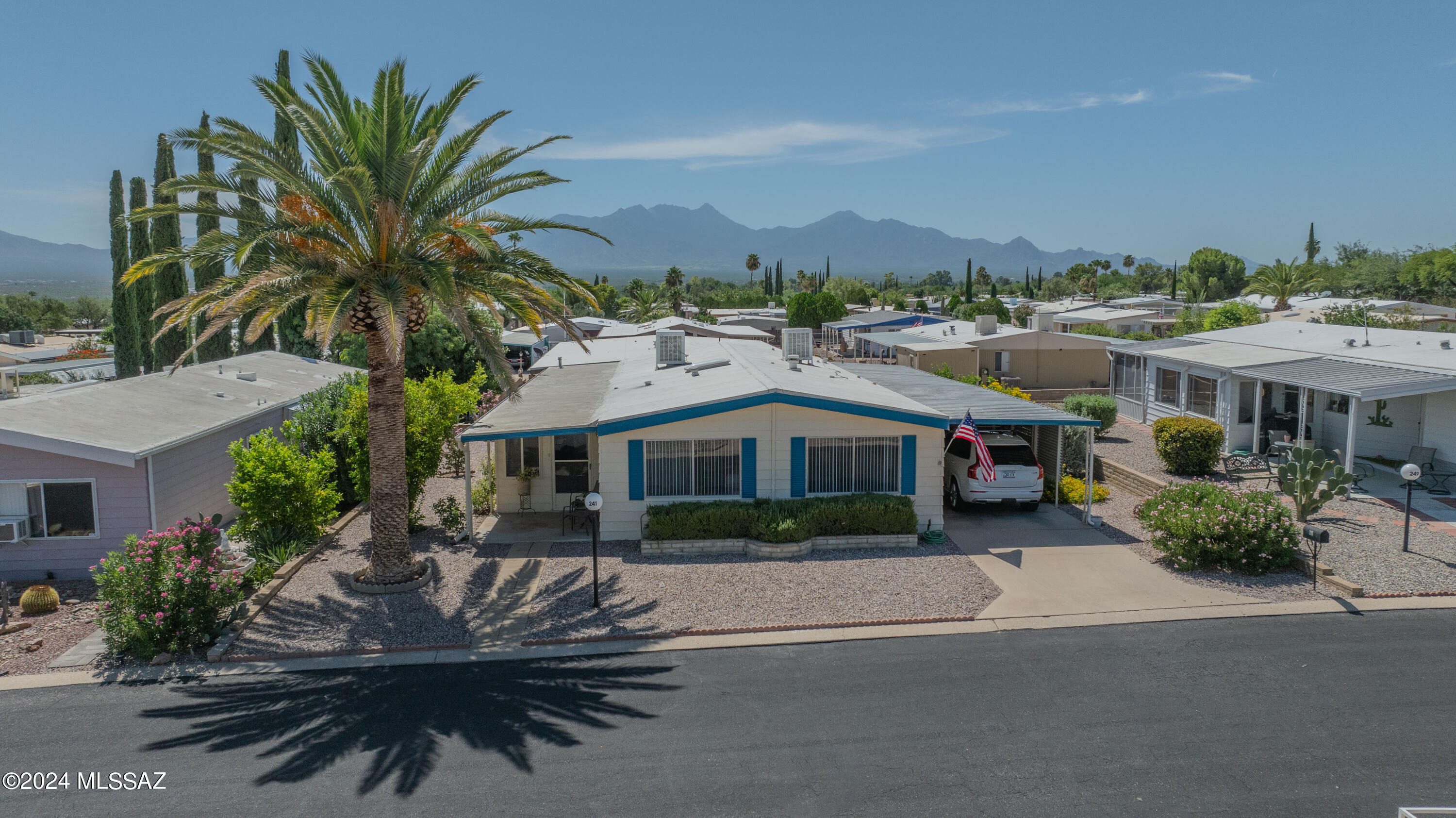 241 W Cumaro Drive