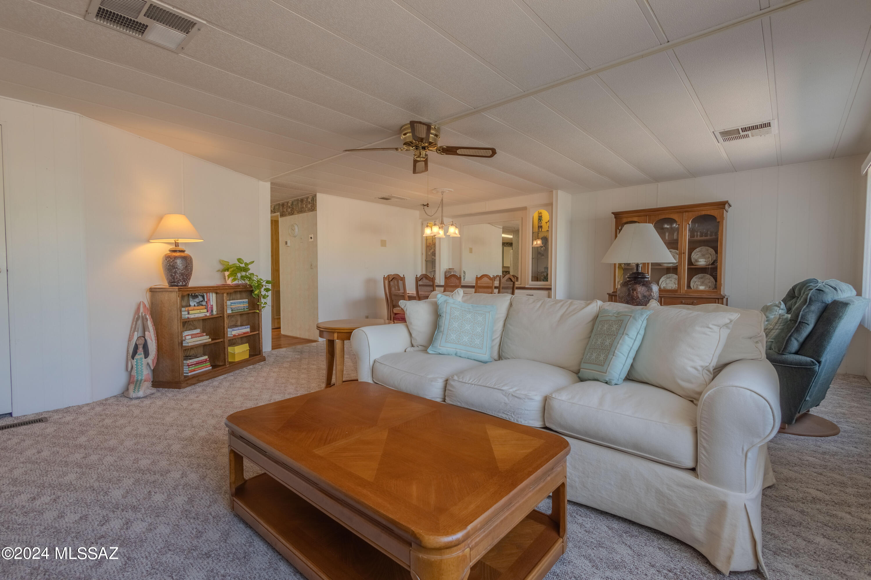 241 W Cumaro Drive