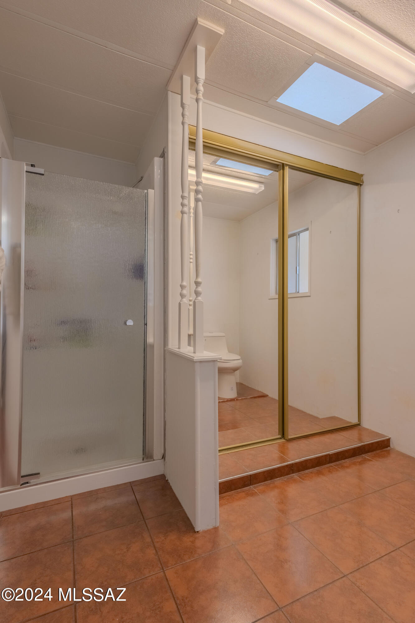 241 W Cumaro Drive